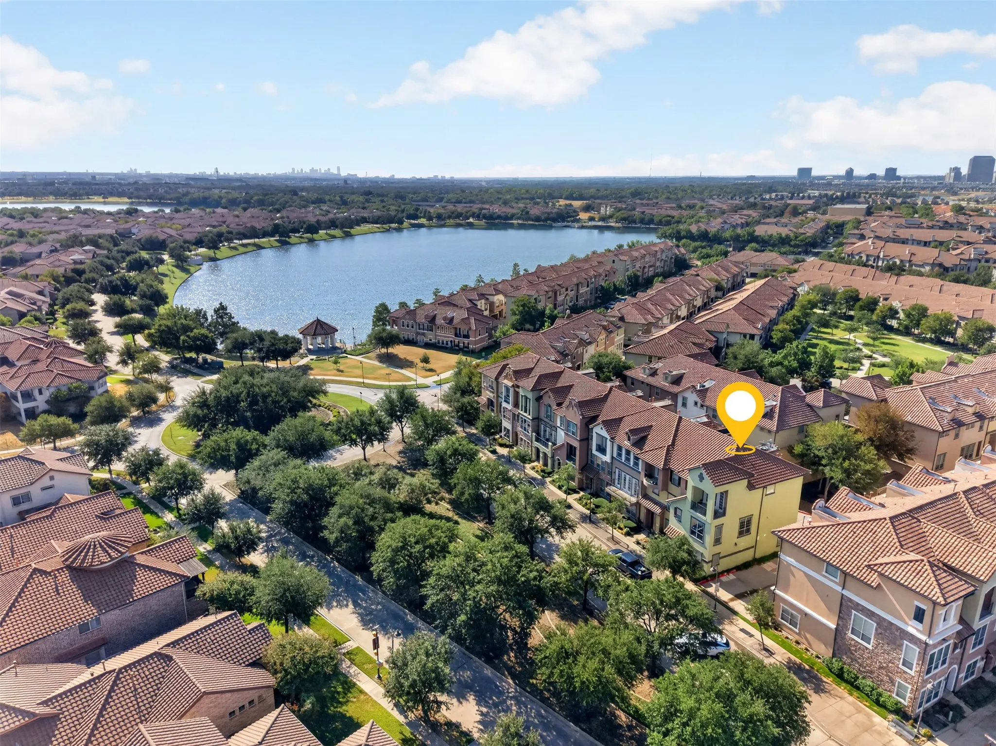 Townhouse For Sale in Dallas County , 1563 Camino Lago, Irving, Texas 75039, 3 Bedroom, 3 Bathroom, 2 Garage spaces, 2,096 Sqft, built in 2007, mls#21380897, Real Estate Agent in Irving, Homes For Sale in Dallas county, Homes For Sale in Irving, Realtor in Irving Texas, Real Estate Brokerage Independent Realty Texas, Luminita Cordes Realtor