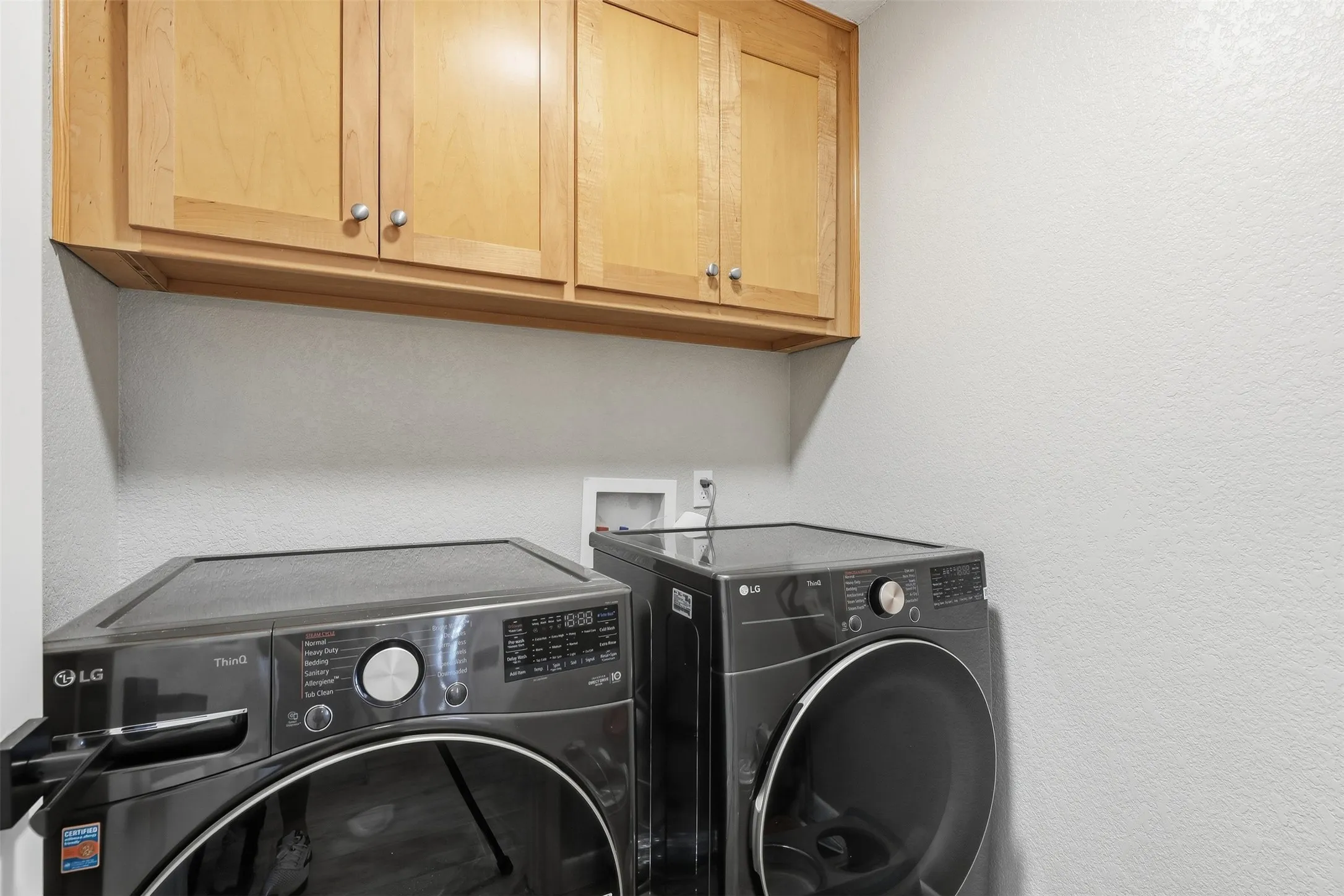 Single Family Residence For Sale in Parker County , 2978 Harwell Lake Road, Weatherford, Texas 76088, 3 Bedroom, 2 Bathroom, 2 Garage spaces, 2,182 Sqft, built in 2000, mls#21394486, Real Estate Agent in Weatherford, Homes For Sale in Parker county, Homes For Sale in Weatherford, Realtor in Weatherford Texas, Real Estate Brokerage Independent Realty Texas, Luminita Cordes Realtor