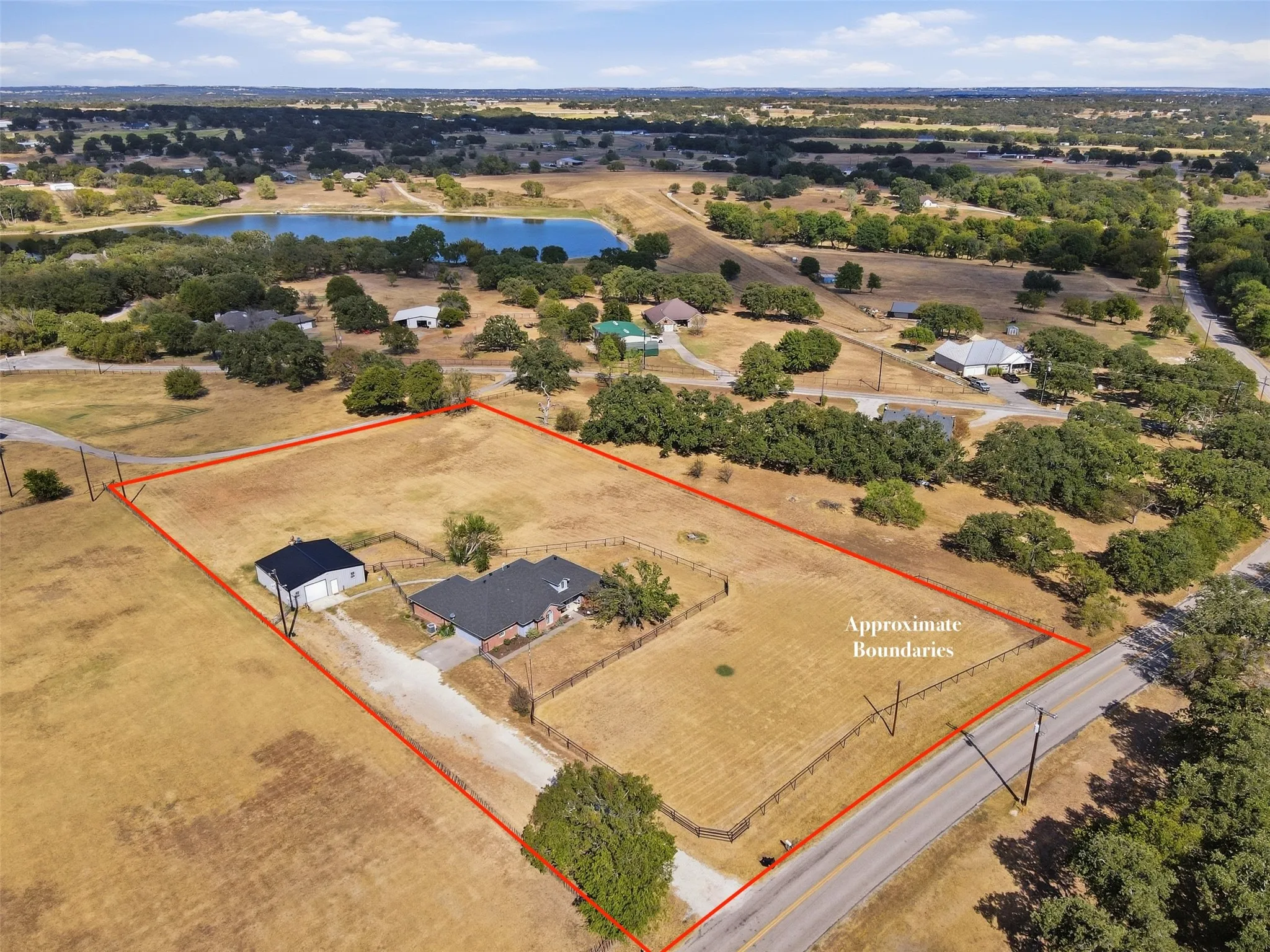 Single Family Residence For Sale in Parker County , 2978 Harwell Lake Road, Weatherford, Texas 76088, 3 Bedroom, 2 Bathroom, 2 Garage spaces, 2,182 Sqft, built in 2000, mls#21394486, Real Estate Agent in Weatherford, Homes For Sale in Parker county, Homes For Sale in Weatherford, Realtor in Weatherford Texas, Real Estate Brokerage Independent Realty Texas, Luminita Cordes Realtor