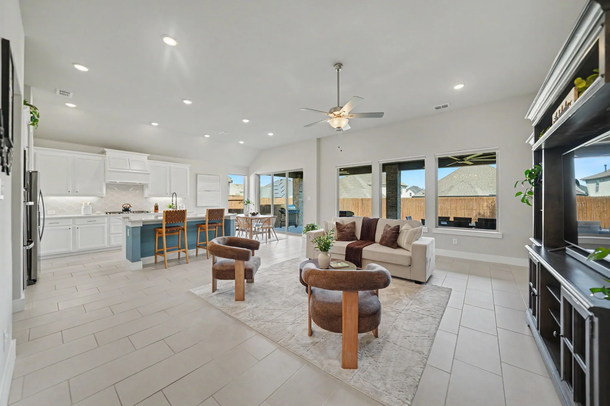 Single Family Residence For Sale in Denton County , 1213 Whitewing Dove Drive, Little Elm, Texas 75068, 3 Bedroom, 2 Bathroom, 2 Garage spaces, 2,120 Sqft, built in 2021, mls#21393504, Real Estate Agent in Little Elm, Homes For Sale in Denton county, Homes For Sale in Little Elm, Realtor in Little Elm Texas, Real Estate Brokerage Independent Realty Texas, Luminita Cordes Realtor