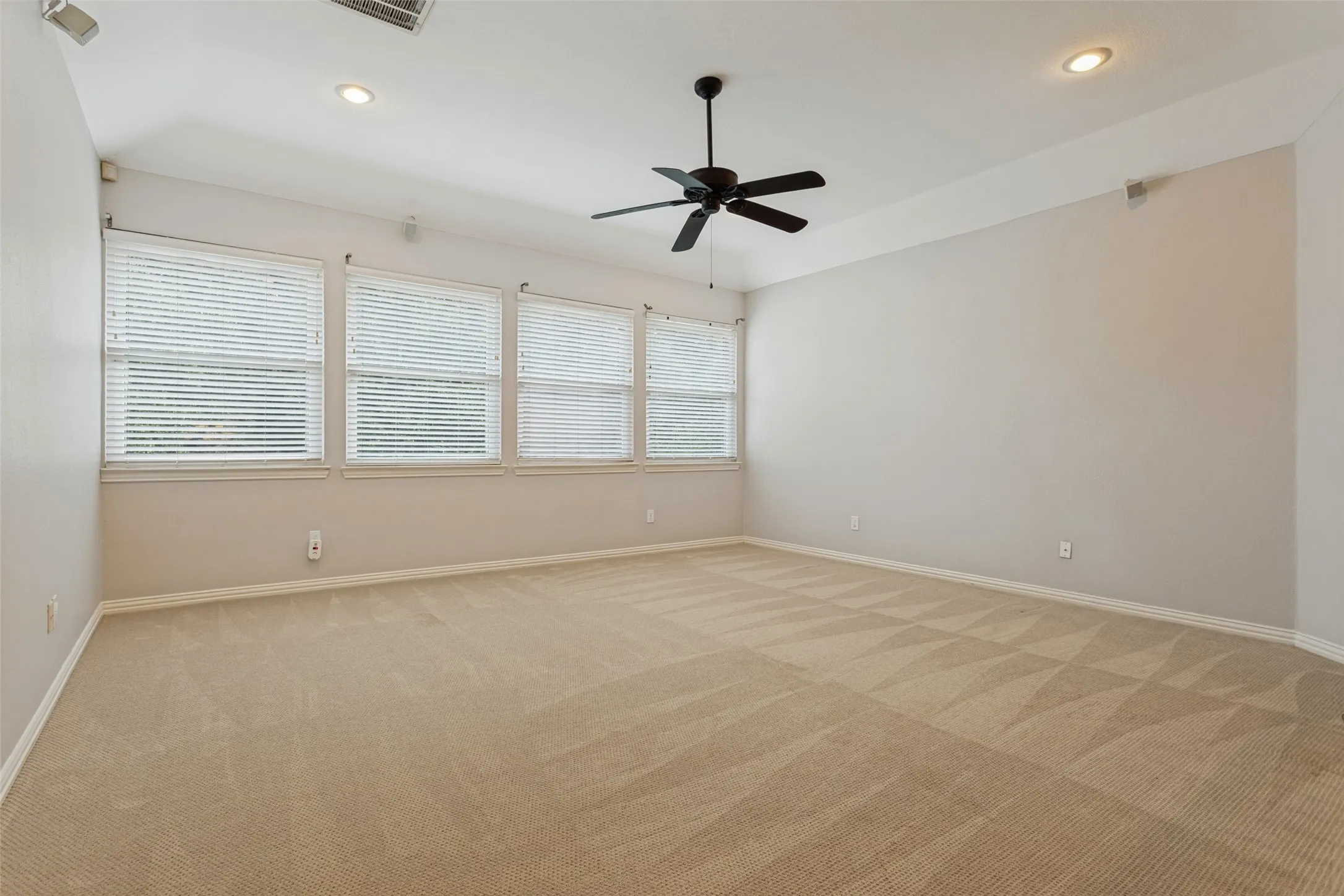 Single Family Residence For Sale in Collin County , 1116 Shadetree Lane, Allen, Texas 75013, 4 Bedroom, 4 Bathroom, 2 Garage spaces, 3,167 Sqft, built in 1993, mls#21386375, Real Estate Agent in Allen, Homes For Sale in Collin county, Homes For Sale in Allen, Realtor in Allen Texas, Real Estate Brokerage Independent Realty Texas, Luminita Cordes Realtor