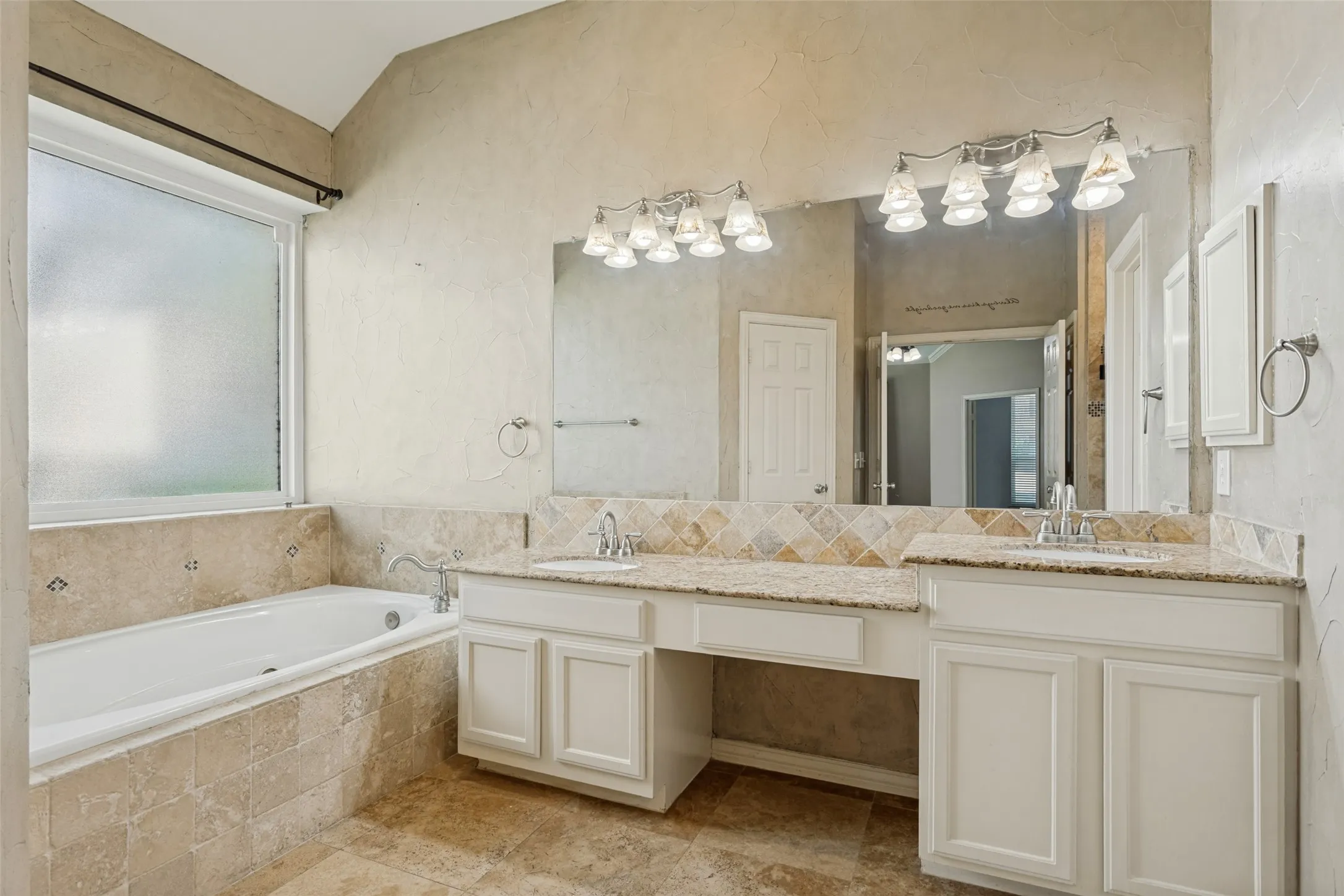 Single Family Residence For Sale in Collin County , 1116 Shadetree Lane, Allen, Texas 75013, 4 Bedroom, 4 Bathroom, 2 Garage spaces, 3,167 Sqft, built in 1993, mls#21386375, Real Estate Agent in Allen, Homes For Sale in Collin county, Homes For Sale in Allen, Realtor in Allen Texas, Real Estate Brokerage Independent Realty Texas, Luminita Cordes Realtor