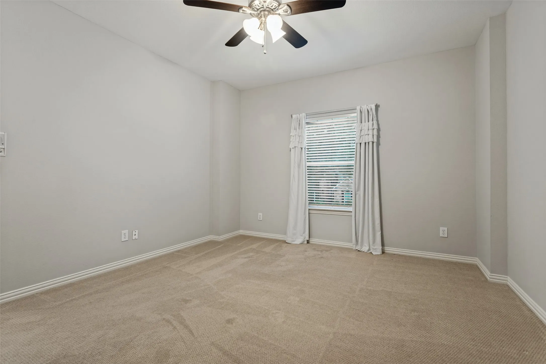 Single Family Residence For Sale in Collin County , 1116 Shadetree Lane, Allen, Texas 75013, 4 Bedroom, 4 Bathroom, 2 Garage spaces, 3,167 Sqft, built in 1993, mls#21386375, Real Estate Agent in Allen, Homes For Sale in Collin county, Homes For Sale in Allen, Realtor in Allen Texas, Real Estate Brokerage Independent Realty Texas, Luminita Cordes Realtor