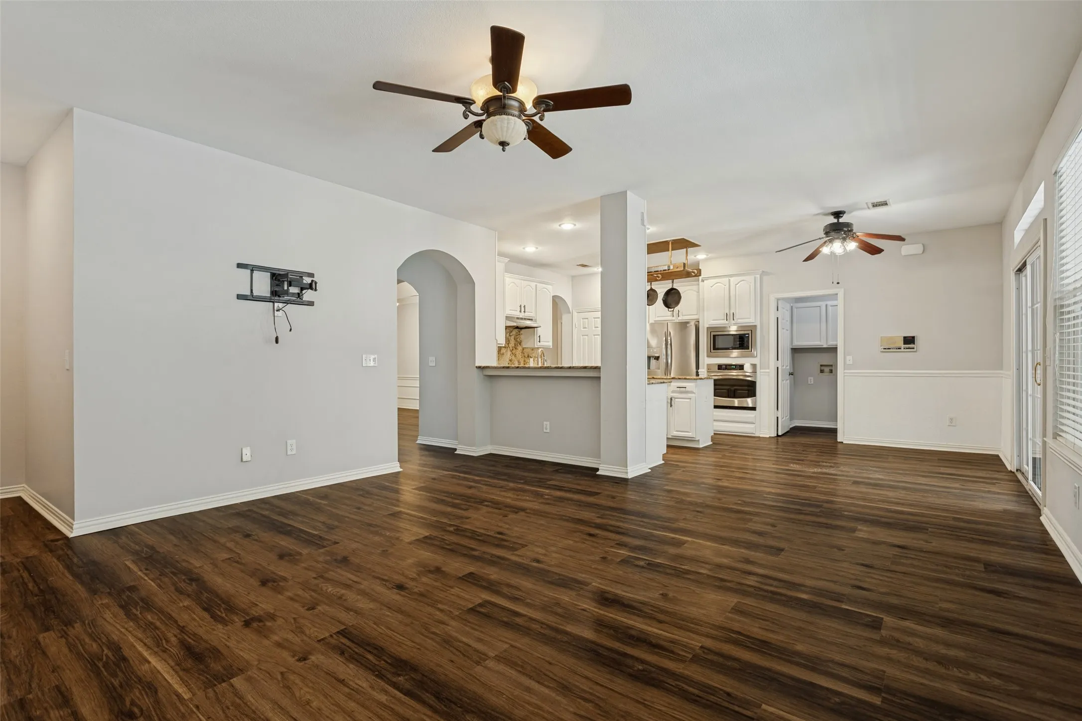 Single Family Residence For Sale in Collin County , 1116 Shadetree Lane, Allen, Texas 75013, 4 Bedroom, 4 Bathroom, 2 Garage spaces, 3,167 Sqft, built in 1993, mls#21386375, Real Estate Agent in Allen, Homes For Sale in Collin county, Homes For Sale in Allen, Realtor in Allen Texas, Real Estate Brokerage Independent Realty Texas, Luminita Cordes Realtor