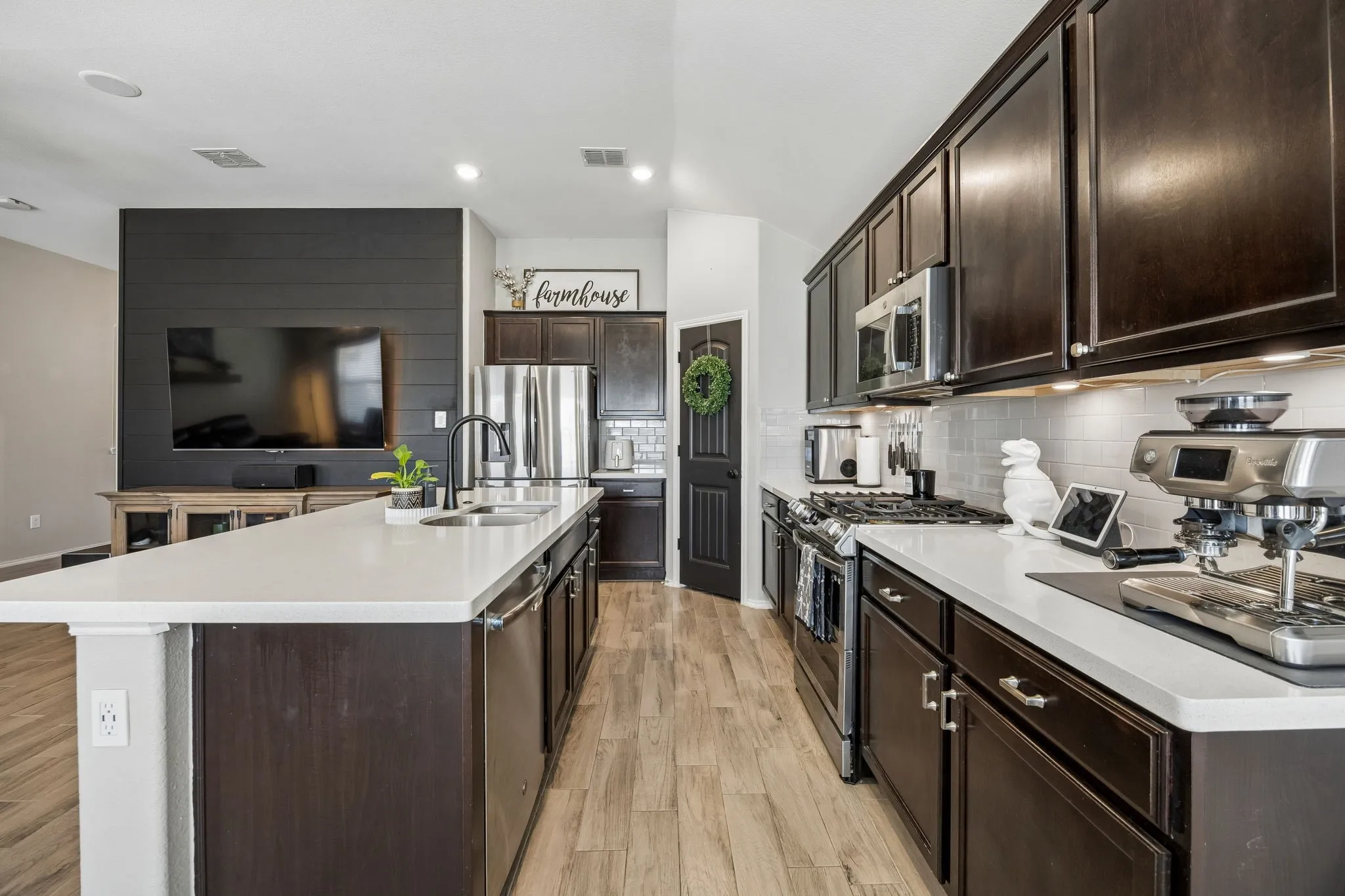 Single Family Residence For Sale in Denton County , 14632 Basketweaver Lane, Fort Worth, Texas 76052, 4 Bedroom, 2 Bathroom, 2 Garage spaces, 1,820 Sqft, built in 2018, mls#21386003, Real Estate Agent in Fort Worth, Homes For Sale in Denton county, Homes For Sale in Fort Worth, Realtor in Fort Worth Texas, Real Estate Brokerage Independent Realty Texas, Luminita Cordes Realtor