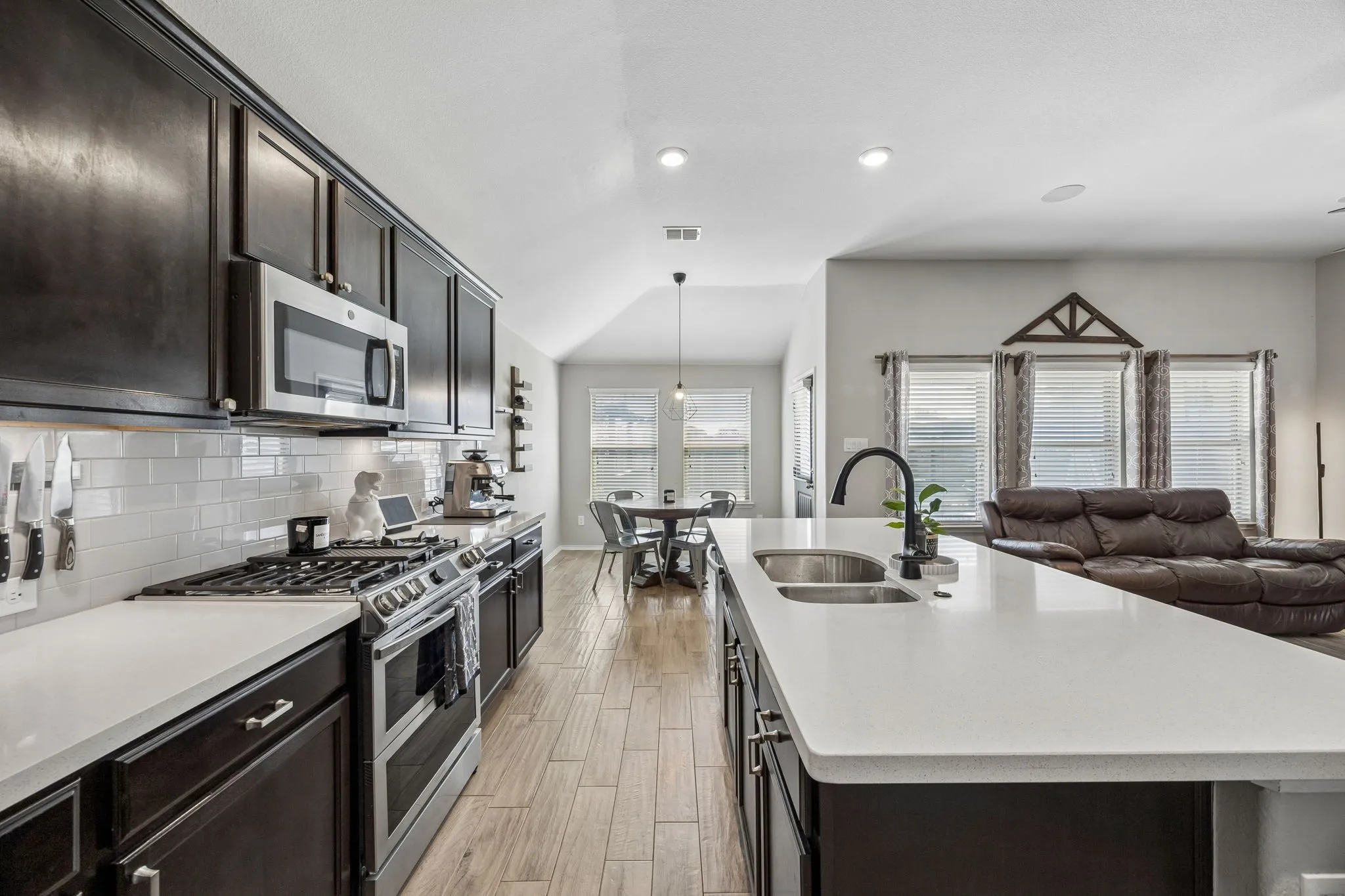 Single Family Residence For Sale in Denton County , 14632 Basketweaver Lane, Fort Worth, Texas 76052, 4 Bedroom, 2 Bathroom, 2 Garage spaces, 1,820 Sqft, built in 2018, mls#21386003, Real Estate Agent in Fort Worth, Homes For Sale in Denton county, Homes For Sale in Fort Worth, Realtor in Fort Worth Texas, Real Estate Brokerage Independent Realty Texas, Luminita Cordes Realtor