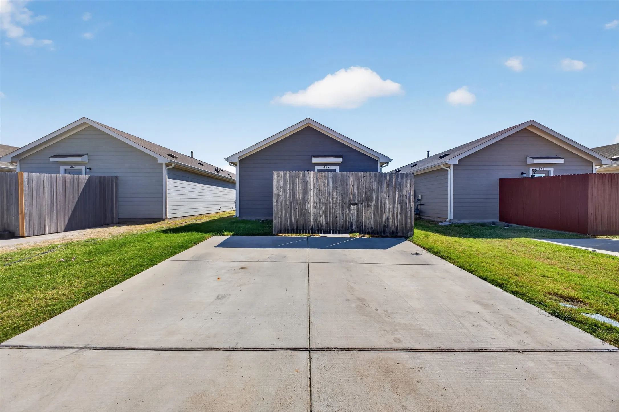 Single Family Residence For Sale in Ellis County , 464 Reverie Way, Ferris, Texas 75125, 4 Bedroom, 2 Bathroom, Garage spaces, 1,295 Sqft, built in 2023, mls#21393444, Real Estate Agent in Ferris, Homes For Sale in Ellis county, Homes For Sale in Ferris, Realtor in Ferris Texas, Real Estate Brokerage Independent Realty Texas, Luminita Cordes Realtor