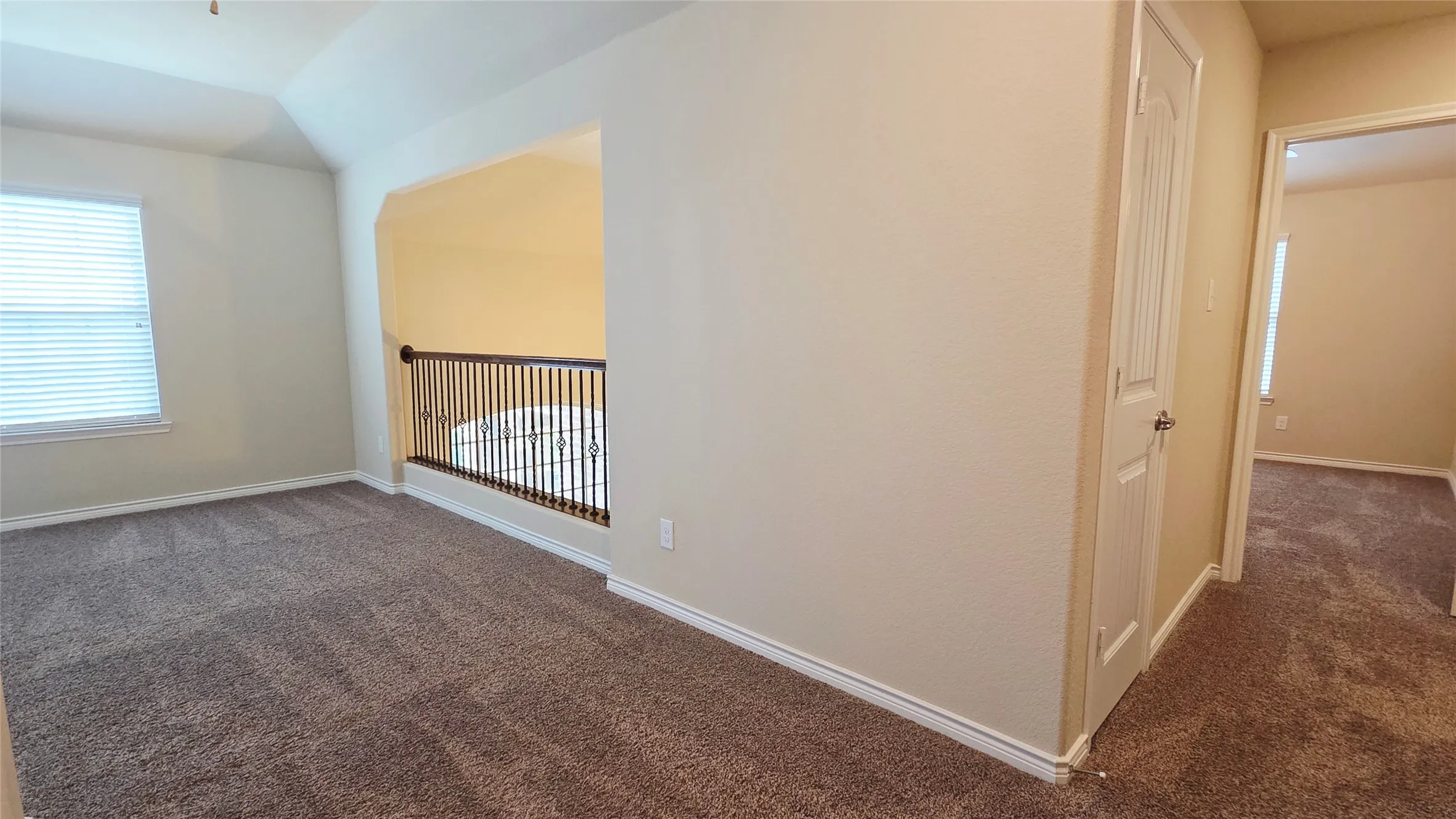 Single Family Residence For Rent in Hunt County , 3220 Sunny Hill Way, Royse City, Texas 75189, 4 Bedroom, 4 Bathroom, 2 Garage spaces, 2,703 Sqft, built in 2017, mls#21392747, Real Estate Agent in Royse City, Homes For Rent in Hunt county, Homes For Rent in Royse City, Realtor in Royse City Texas, Real Estate Brokerage Independent Realty Texas, Luminita Cordes Realtor