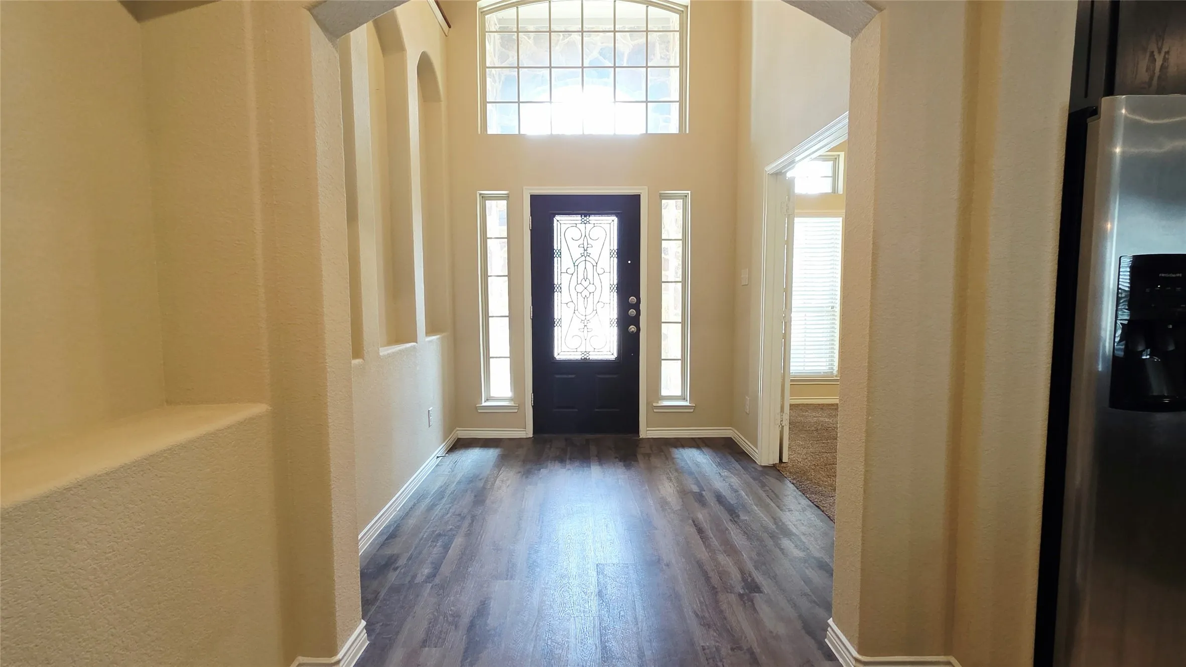 Single Family Residence For Rent in Hunt County , 3220 Sunny Hill Way, Royse City, Texas 75189, 4 Bedroom, 4 Bathroom, 2 Garage spaces, 2,703 Sqft, built in 2017, mls#21392747, Real Estate Agent in Royse City, Homes For Rent in Hunt county, Homes For Rent in Royse City, Realtor in Royse City Texas, Real Estate Brokerage Independent Realty Texas, Luminita Cordes Realtor
