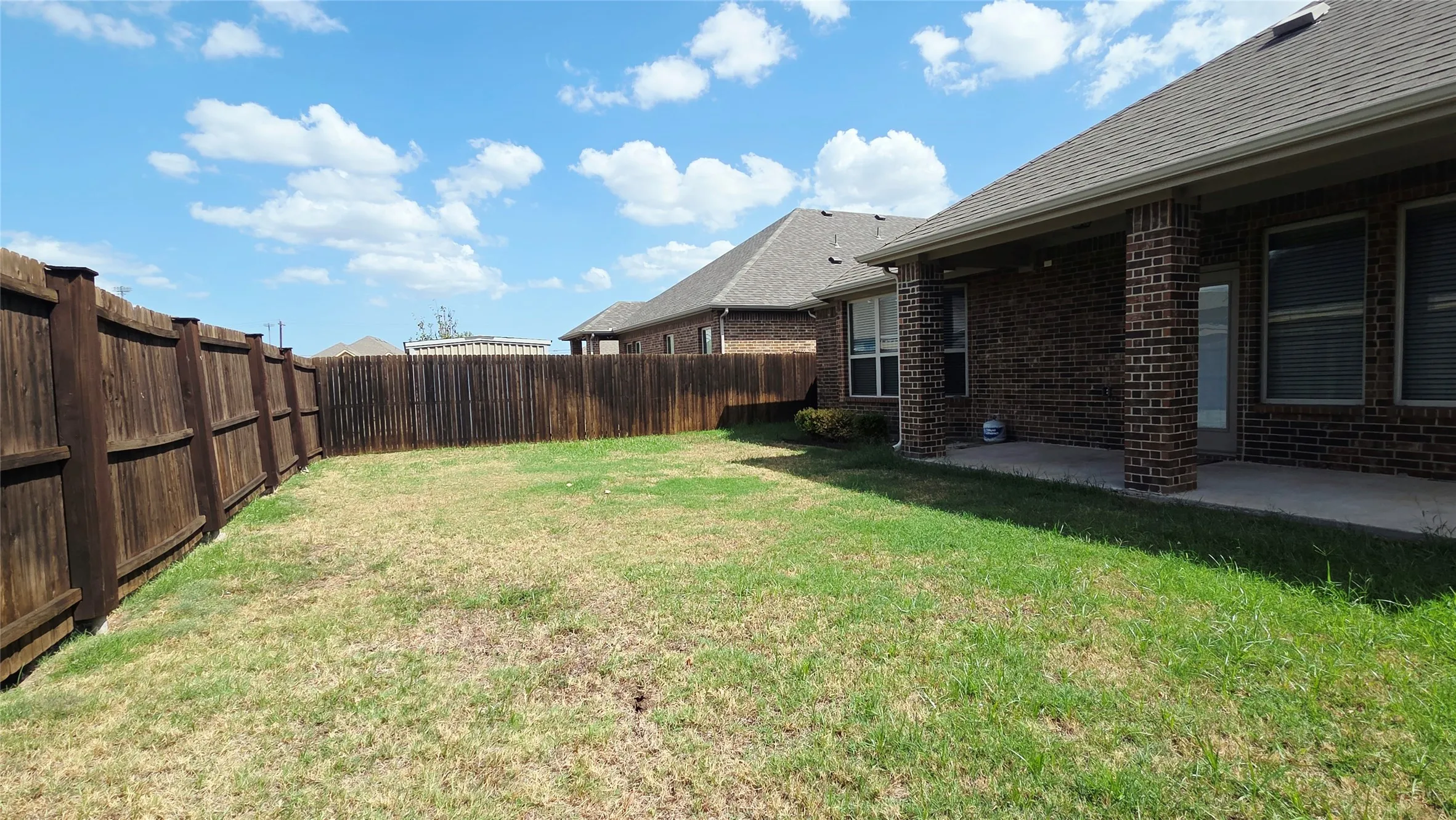 Single Family Residence For Rent in Hunt County , 3220 Sunny Hill Way, Royse City, Texas 75189, 4 Bedroom, 4 Bathroom, 2 Garage spaces, 2,703 Sqft, built in 2017, mls#21392747, Real Estate Agent in Royse City, Homes For Rent in Hunt county, Homes For Rent in Royse City, Realtor in Royse City Texas, Real Estate Brokerage Independent Realty Texas, Luminita Cordes Realtor