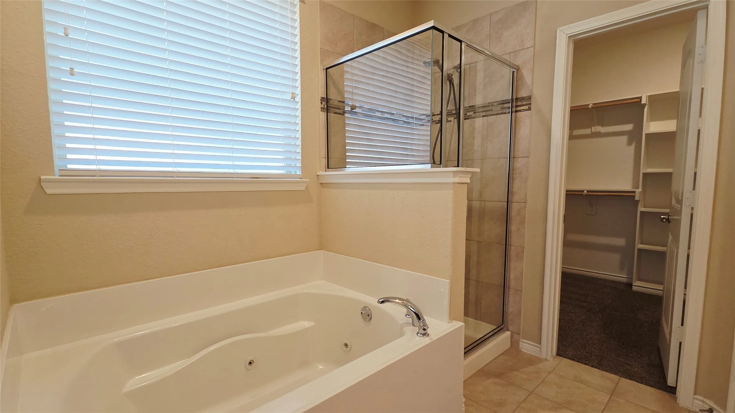 Single Family Residence For Rent in Hunt County , 3220 Sunny Hill Way, Royse City, Texas 75189, 4 Bedroom, 4 Bathroom, 2 Garage spaces, 2,703 Sqft, built in 2017, mls#21392747, Real Estate Agent in Royse City, Homes For Rent in Hunt county, Homes For Rent in Royse City, Realtor in Royse City Texas, Real Estate Brokerage Independent Realty Texas, Luminita Cordes Realtor