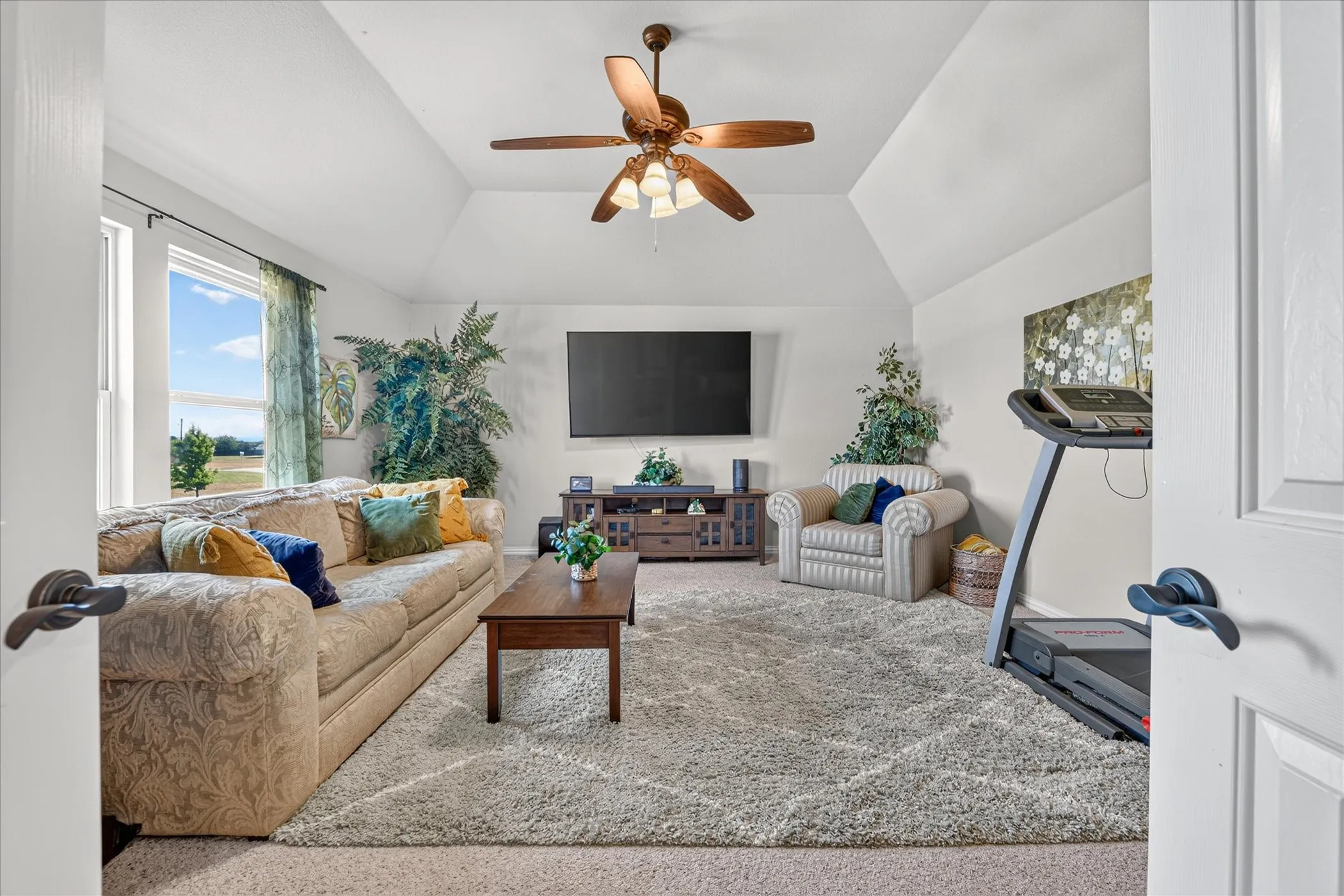 Single Family Residence For Sale in Tarrant County , 4205 Watercrest Drive, Mansfield, Texas 76063, 4 Bedroom, 3 Bathroom, 2 Garage spaces, 4,112 Sqft, built in 2007, mls#21376614, Real Estate Agent in Mansfield, Homes For Sale in Tarrant county, Homes For Sale in Mansfield, Realtor in Mansfield Texas, Real Estate Brokerage Independent Realty Texas, Luminita Cordes Realtor