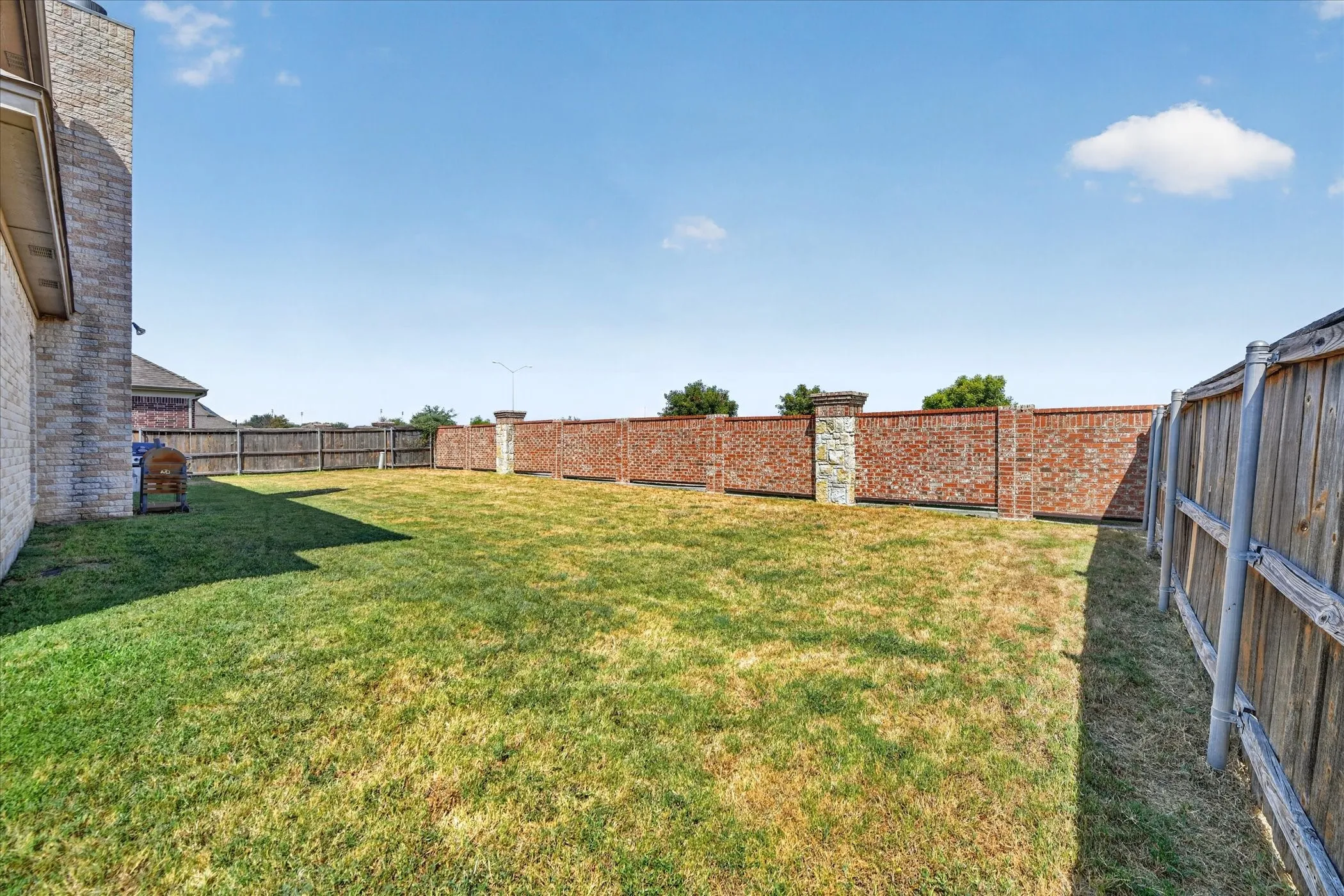 Single Family Residence For Sale in Tarrant County , 4205 Watercrest Drive, Mansfield, Texas 76063, 4 Bedroom, 3 Bathroom, 2 Garage spaces, 4,112 Sqft, built in 2007, mls#21376614, Real Estate Agent in Mansfield, Homes For Sale in Tarrant county, Homes For Sale in Mansfield, Realtor in Mansfield Texas, Real Estate Brokerage Independent Realty Texas, Luminita Cordes Realtor