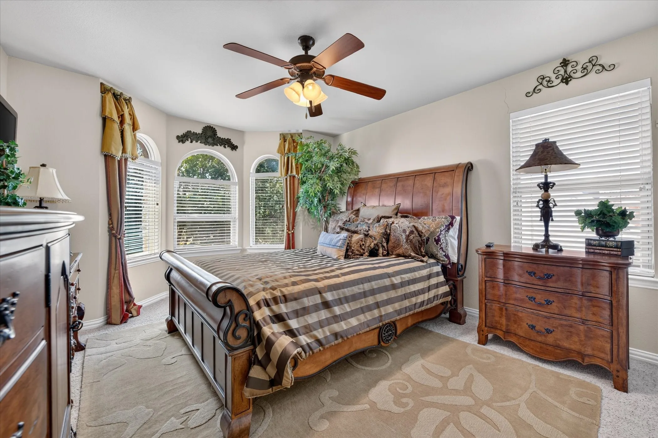Single Family Residence For Sale in Tarrant County , 4205 Watercrest Drive, Mansfield, Texas 76063, 4 Bedroom, 3 Bathroom, 2 Garage spaces, 4,112 Sqft, built in 2007, mls#21376614, Real Estate Agent in Mansfield, Homes For Sale in Tarrant county, Homes For Sale in Mansfield, Realtor in Mansfield Texas, Real Estate Brokerage Independent Realty Texas, Luminita Cordes Realtor
