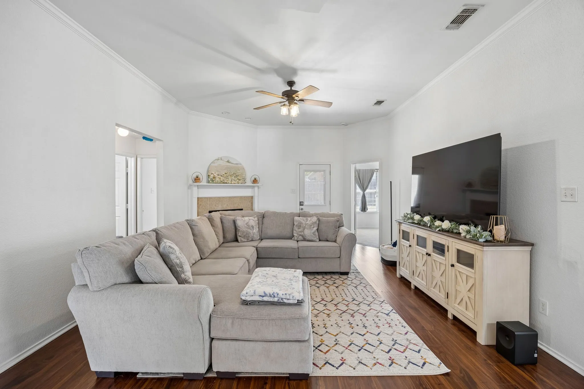 Single Family Residence For Rent in Tarrant County , 9205 Nathan Drive, White Settlement, Texas 76108, 3 Bedroom, 2 Bathroom, 2 Garage spaces, 1,787 Sqft, built in 2004, mls#21388068, Real Estate Agent in White Settlement, Homes For Rent in Tarrant county, Homes For Rent in White Settlement, Realtor in White Settlement Texas, Real Estate Brokerage Independent Realty Texas, Luminita Cordes Realtor