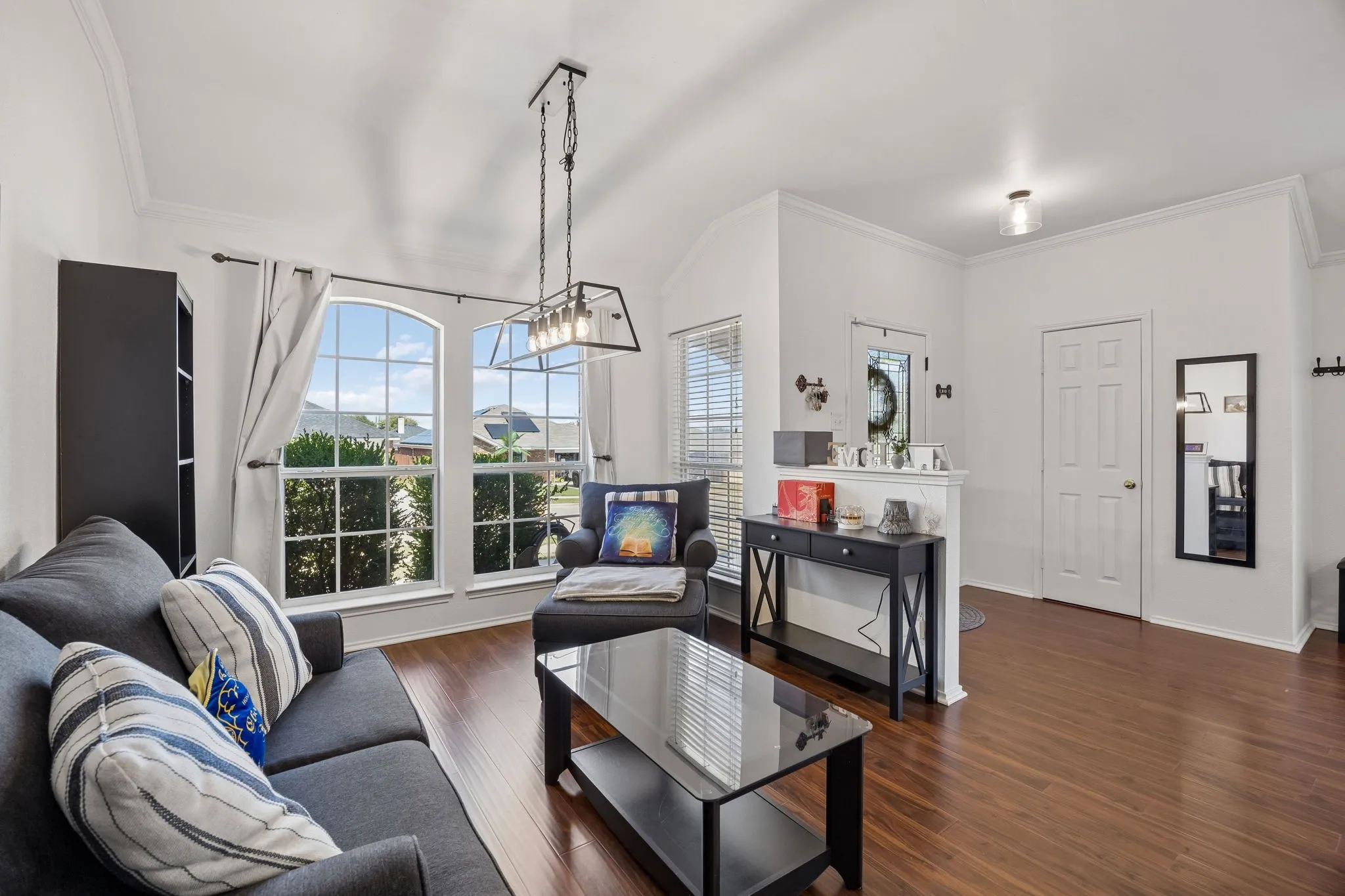 Single Family Residence For Rent in Tarrant County , 9205 Nathan Drive, White Settlement, Texas 76108, 3 Bedroom, 2 Bathroom, 2 Garage spaces, 1,787 Sqft, built in 2004, mls#21388068, Real Estate Agent in White Settlement, Homes For Rent in Tarrant county, Homes For Rent in White Settlement, Realtor in White Settlement Texas, Real Estate Brokerage Independent Realty Texas, Luminita Cordes Realtor