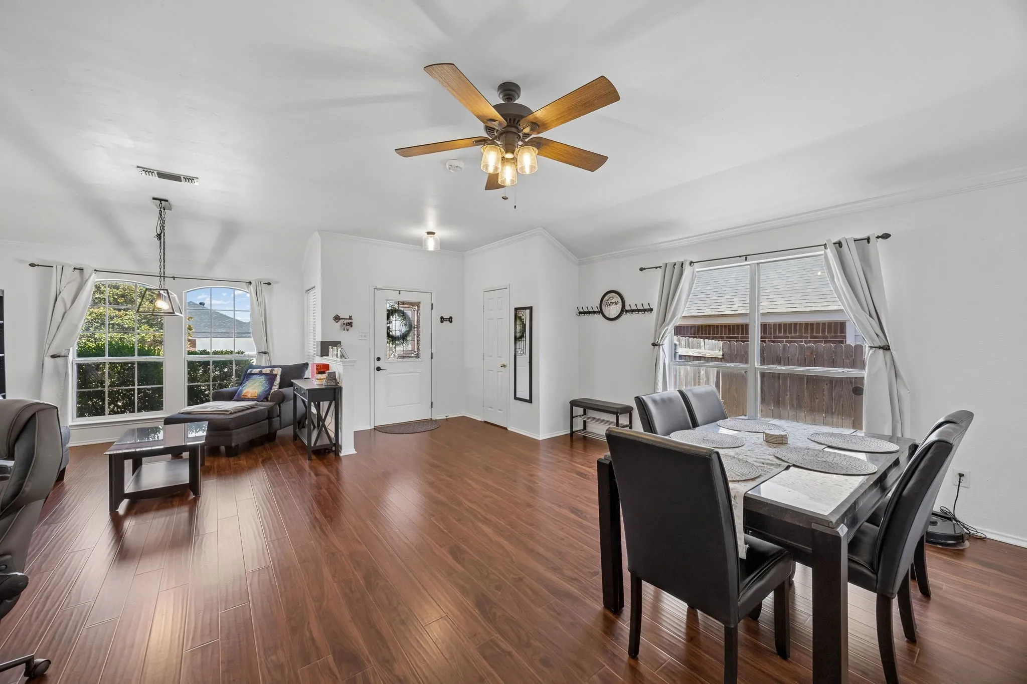 Single Family Residence For Rent in Tarrant County , 9205 Nathan Drive, White Settlement, Texas 76108, 3 Bedroom, 2 Bathroom, 2 Garage spaces, 1,787 Sqft, built in 2004, mls#21388068, Real Estate Agent in White Settlement, Homes For Rent in Tarrant county, Homes For Rent in White Settlement, Realtor in White Settlement Texas, Real Estate Brokerage Independent Realty Texas, Luminita Cordes Realtor