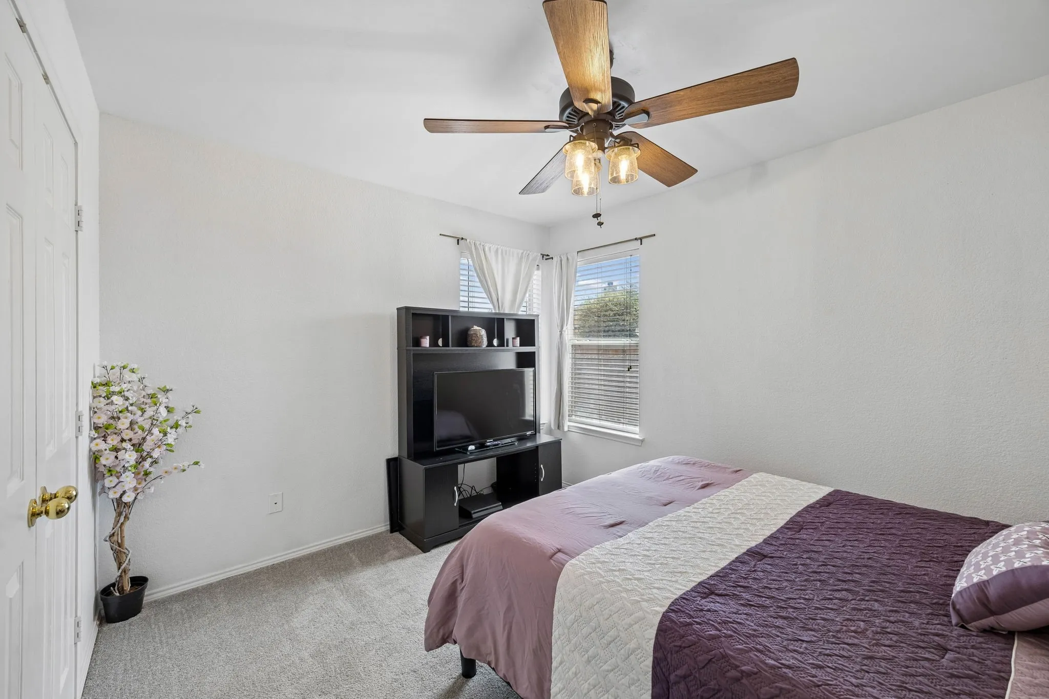 Single Family Residence For Rent in Tarrant County , 9205 Nathan Drive, White Settlement, Texas 76108, 3 Bedroom, 2 Bathroom, 2 Garage spaces, 1,787 Sqft, built in 2004, mls#21388068, Real Estate Agent in White Settlement, Homes For Rent in Tarrant county, Homes For Rent in White Settlement, Realtor in White Settlement Texas, Real Estate Brokerage Independent Realty Texas, Luminita Cordes Realtor