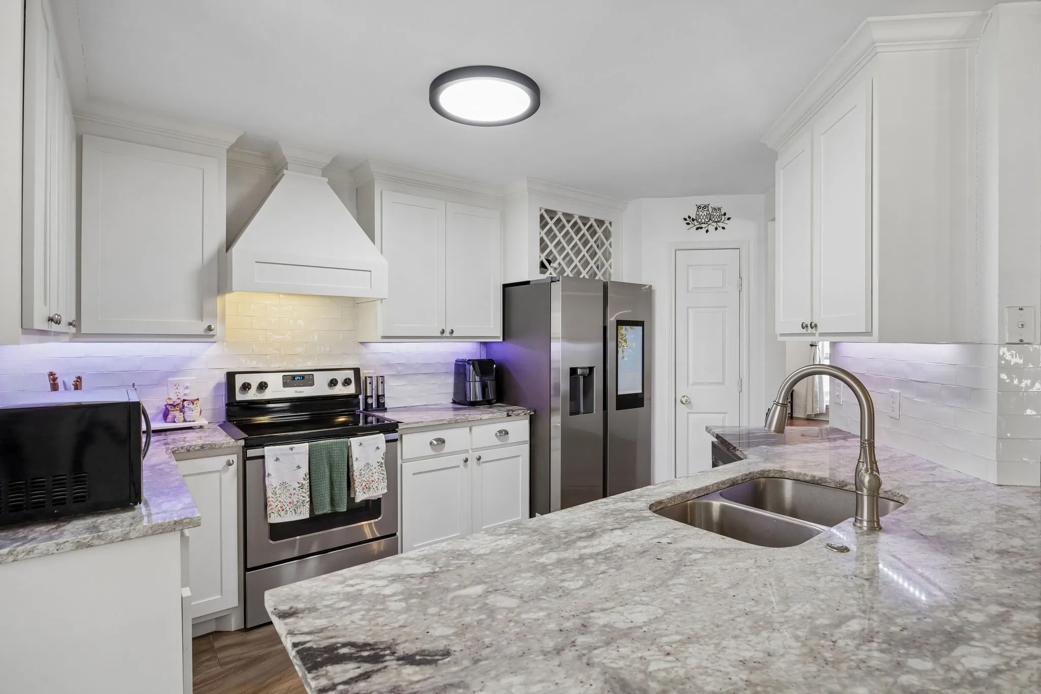 Single Family Residence For Rent in Tarrant County , 9205 Nathan Drive, White Settlement, Texas 76108, 3 Bedroom, 2 Bathroom, 2 Garage spaces, 1,787 Sqft, built in 2004, mls#21388068, Real Estate Agent in White Settlement, Homes For Rent in Tarrant county, Homes For Rent in White Settlement, Realtor in White Settlement Texas, Real Estate Brokerage Independent Realty Texas, Luminita Cordes Realtor