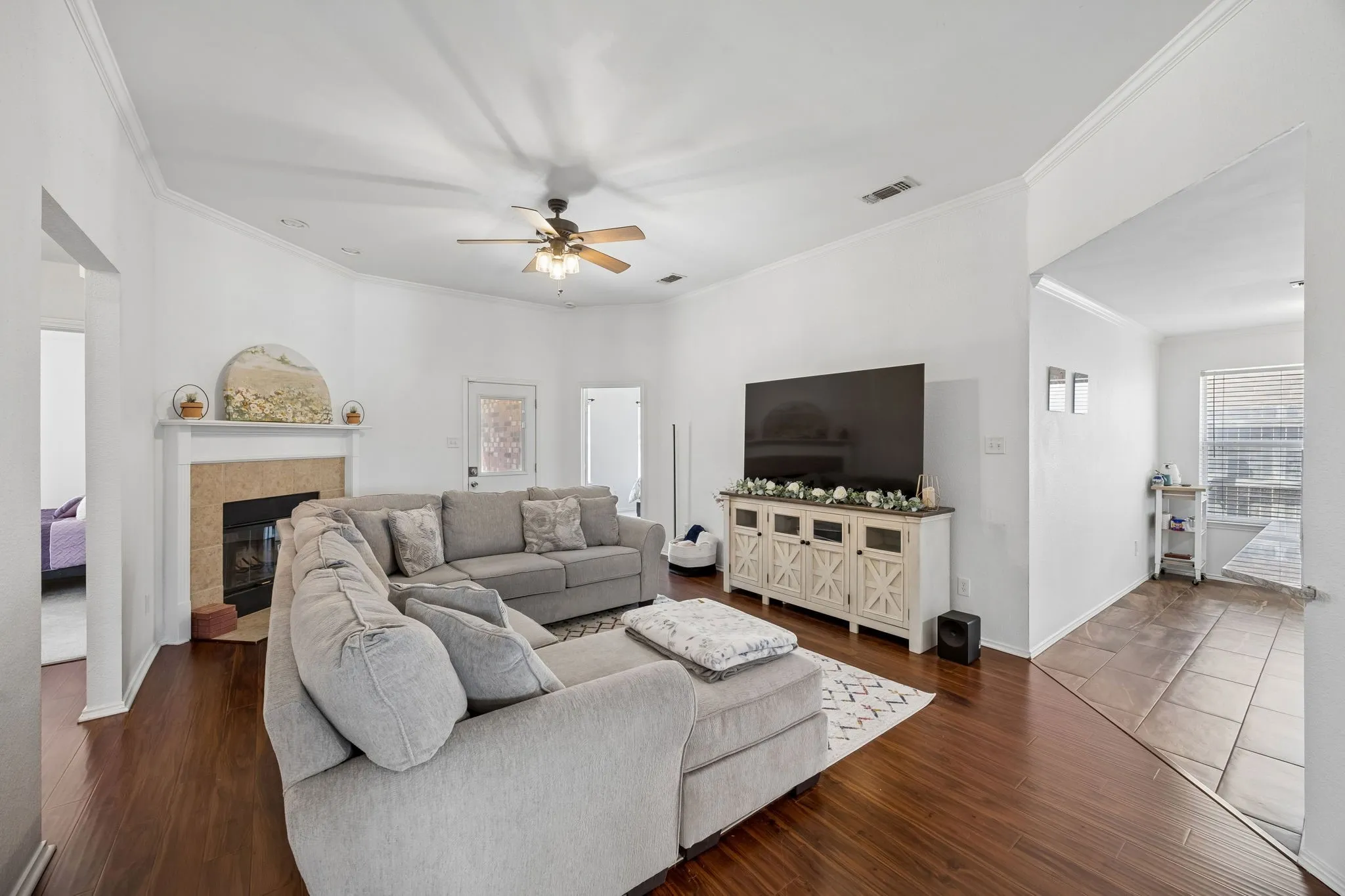 Single Family Residence For Rent in Tarrant County , 9205 Nathan Drive, White Settlement, Texas 76108, 3 Bedroom, 2 Bathroom, 2 Garage spaces, 1,787 Sqft, built in 2004, mls#21388068, Real Estate Agent in White Settlement, Homes For Rent in Tarrant county, Homes For Rent in White Settlement, Realtor in White Settlement Texas, Real Estate Brokerage Independent Realty Texas, Luminita Cordes Realtor