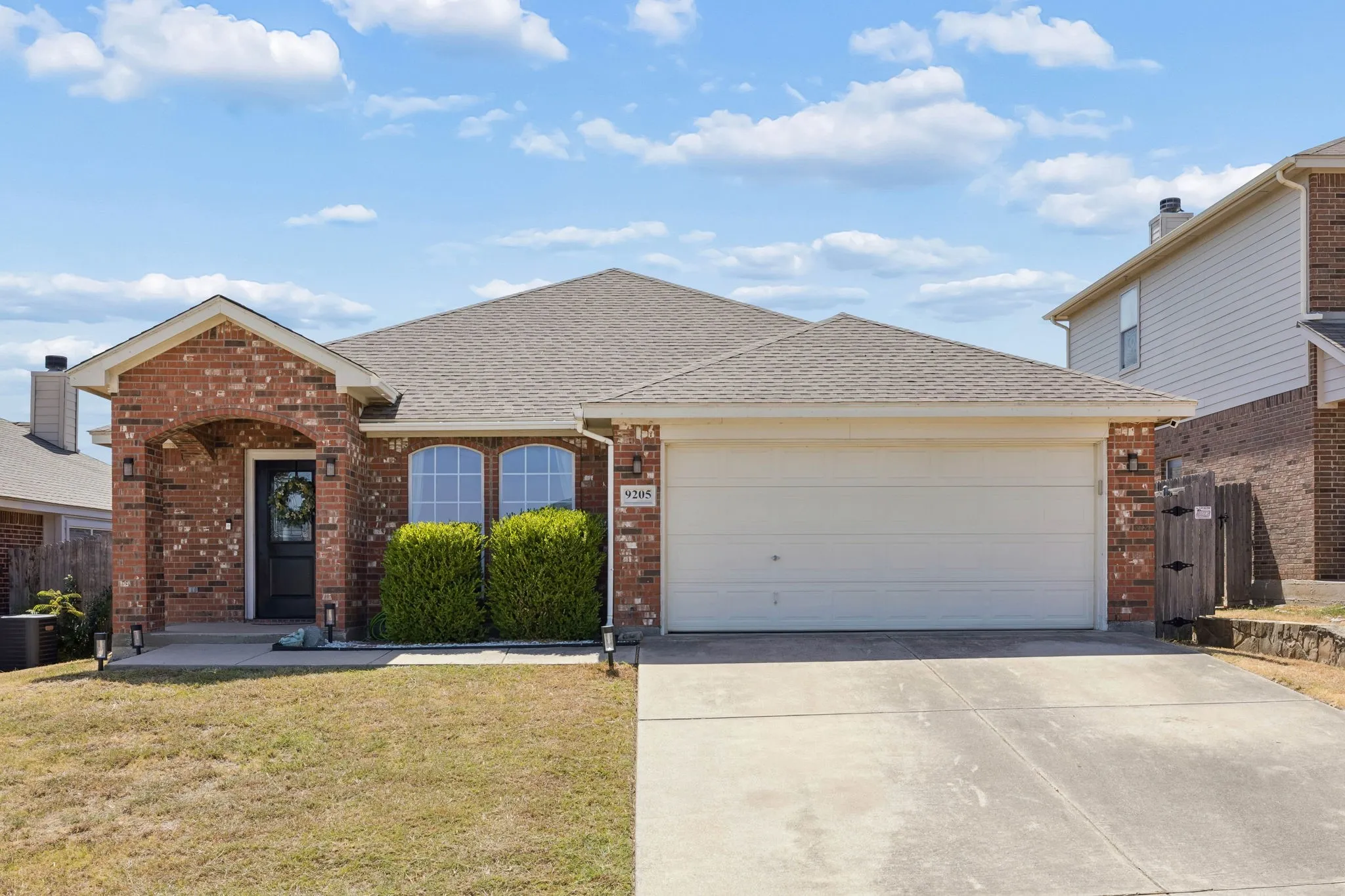 Single Family Residence For Rent in Tarrant County , 9205 Nathan Drive, White Settlement, Texas 76108, 3 Bedroom, 2 Bathroom, 2 Garage spaces, 1,787 Sqft, built in 2004, mls#21388068, Real Estate Agent in White Settlement, Homes For Rent in Tarrant county, Homes For Rent in White Settlement, Realtor in White Settlement Texas, Real Estate Brokerage Independent Realty Texas, Luminita Cordes Realtor