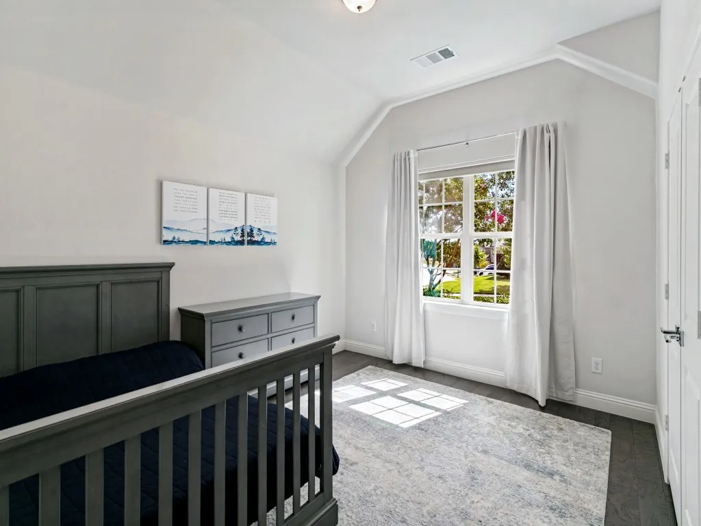 Split Bedrooms for Privacy