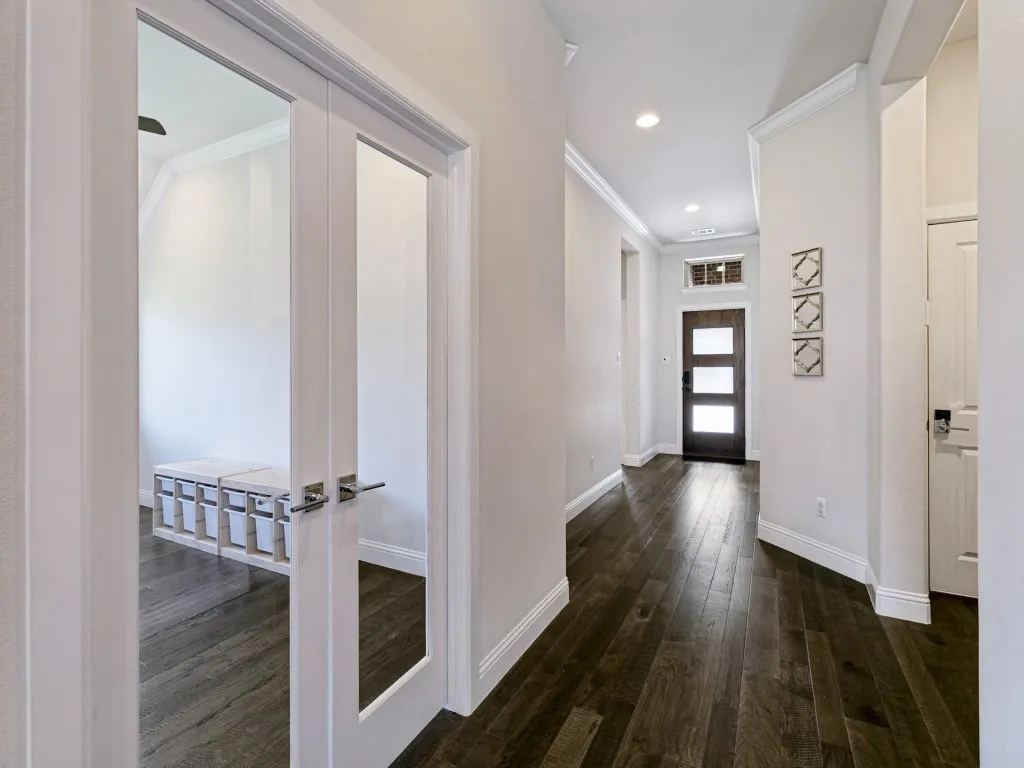 Spacious Hallway