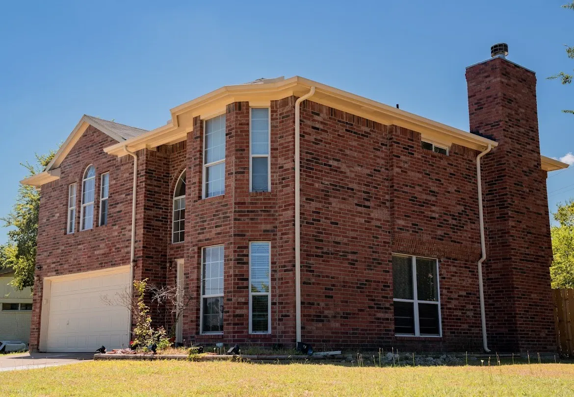 Single Family Residence For Sale in Tarrant County , 5025 Strummer Drive, North Richland Hills, Texas 76180, 5 Bedroom, 3 Bathroom, Garage spaces, 2,421 Sqft, built in 2005, mls#21394702, Real Estate Agent in North Richland Hills, Homes For Sale in Tarrant county, Homes For Sale in North Richland Hills, Realtor in North Richland Hills Texas, Real Estate Brokerage Independent Realty Texas, Luminita Cordes Realtor
