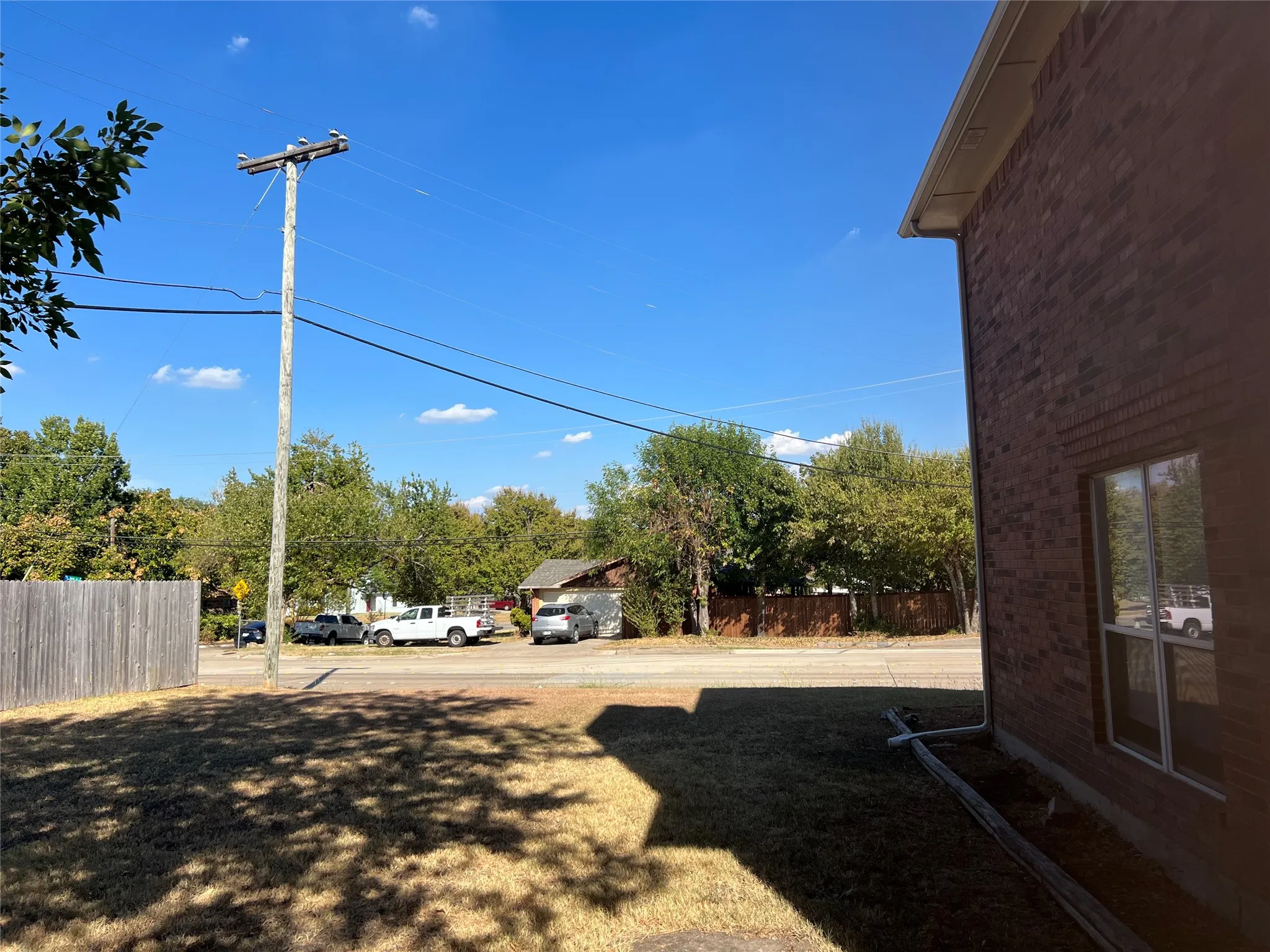 Single Family Residence For Sale in Tarrant County , 5025 Strummer Drive, North Richland Hills, Texas 76180, 5 Bedroom, 3 Bathroom, Garage spaces, 2,421 Sqft, built in 2005, mls#21394702, Real Estate Agent in North Richland Hills, Homes For Sale in Tarrant county, Homes For Sale in North Richland Hills, Realtor in North Richland Hills Texas, Real Estate Brokerage Independent Realty Texas, Luminita Cordes Realtor