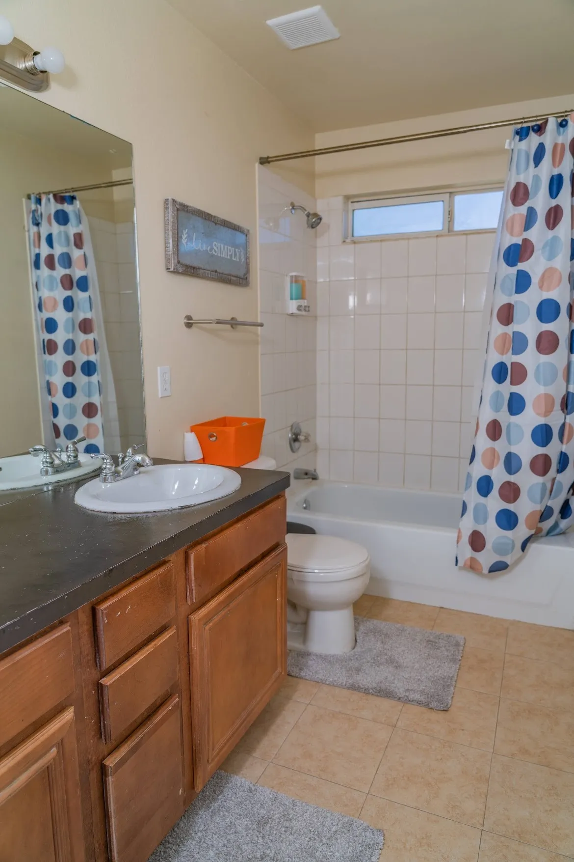 Single Family Residence For Sale in Tarrant County , 5025 Strummer Drive, North Richland Hills, Texas 76180, 5 Bedroom, 3 Bathroom, Garage spaces, 2,421 Sqft, built in 2005, mls#21394702, Real Estate Agent in North Richland Hills, Homes For Sale in Tarrant county, Homes For Sale in North Richland Hills, Realtor in North Richland Hills Texas, Real Estate Brokerage Independent Realty Texas, Luminita Cordes Realtor