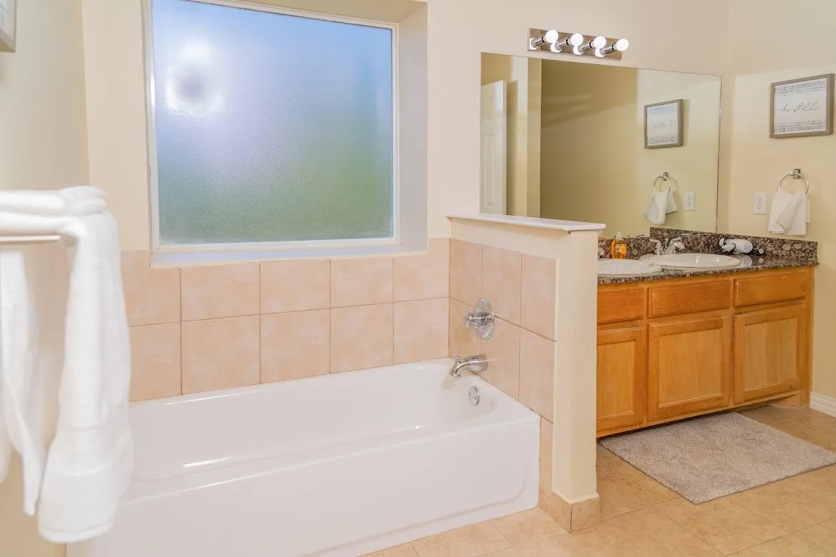 Single Family Residence For Sale in Tarrant County , 5025 Strummer Drive, North Richland Hills, Texas 76180, 5 Bedroom, 3 Bathroom, Garage spaces, 2,421 Sqft, built in 2005, mls#21394702, Real Estate Agent in North Richland Hills, Homes For Sale in Tarrant county, Homes For Sale in North Richland Hills, Realtor in North Richland Hills Texas, Real Estate Brokerage Independent Realty Texas, Luminita Cordes Realtor