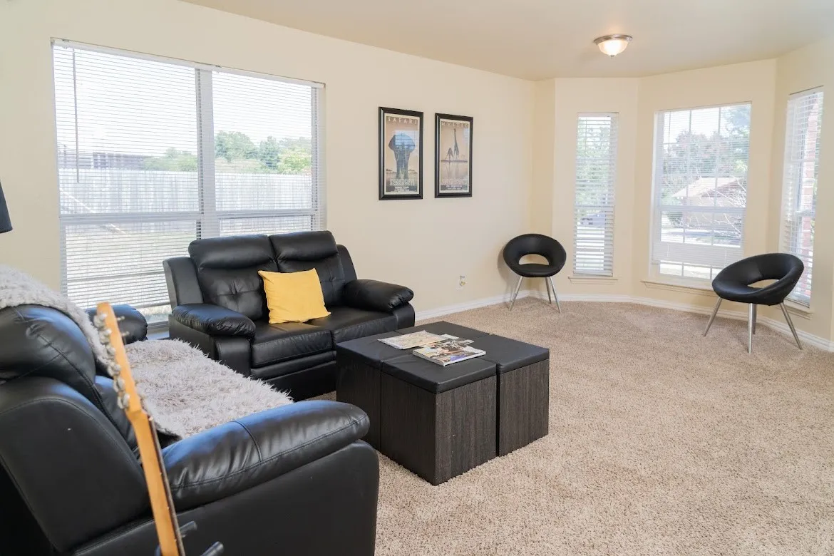 Single Family Residence For Sale in Tarrant County , 5025 Strummer Drive, North Richland Hills, Texas 76180, 5 Bedroom, 3 Bathroom, Garage spaces, 2,421 Sqft, built in 2005, mls#21394702, Real Estate Agent in North Richland Hills, Homes For Sale in Tarrant county, Homes For Sale in North Richland Hills, Realtor in North Richland Hills Texas, Real Estate Brokerage Independent Realty Texas, Luminita Cordes Realtor