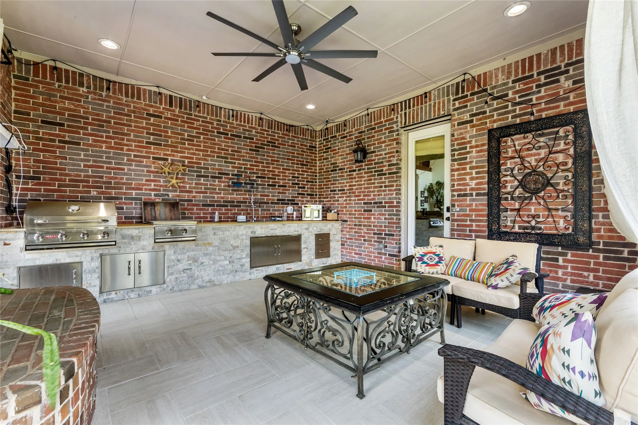 Single Family Residence For Sale in Tarrant County , 2109 Boulder Court, Southlake, Texas 76092, 4 Bedroom, 4 Bathroom, 3 Garage spaces, 5,932 Sqft, built in 2009, mls#21394632, Real Estate Agent in Southlake, Homes For Sale in Tarrant county, Homes For Sale in Southlake, Realtor in Southlake Texas, Real Estate Brokerage Independent Realty Texas, Luminita Cordes Realtor