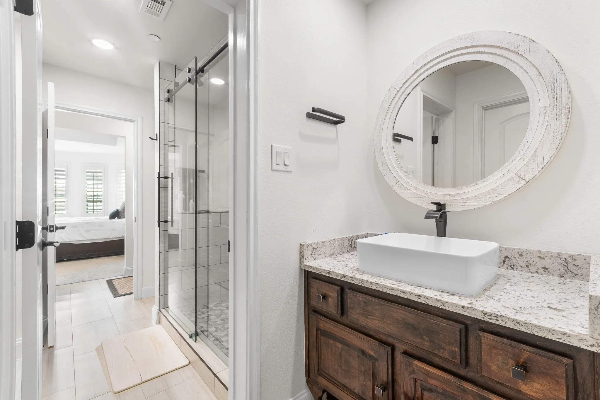 Single Family Residence For Sale in Tarrant County , 2109 Boulder Court, Southlake, Texas 76092, 4 Bedroom, 4 Bathroom, 3 Garage spaces, 5,932 Sqft, built in 2009, mls#21394632, Real Estate Agent in Southlake, Homes For Sale in Tarrant county, Homes For Sale in Southlake, Realtor in Southlake Texas, Real Estate Brokerage Independent Realty Texas, Luminita Cordes Realtor