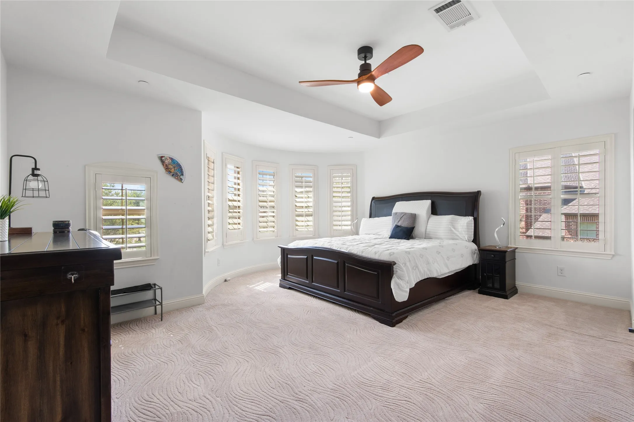 Single Family Residence For Sale in Tarrant County , 2109 Boulder Court, Southlake, Texas 76092, 4 Bedroom, 4 Bathroom, 3 Garage spaces, 5,932 Sqft, built in 2009, mls#21394632, Real Estate Agent in Southlake, Homes For Sale in Tarrant county, Homes For Sale in Southlake, Realtor in Southlake Texas, Real Estate Brokerage Independent Realty Texas, Luminita Cordes Realtor