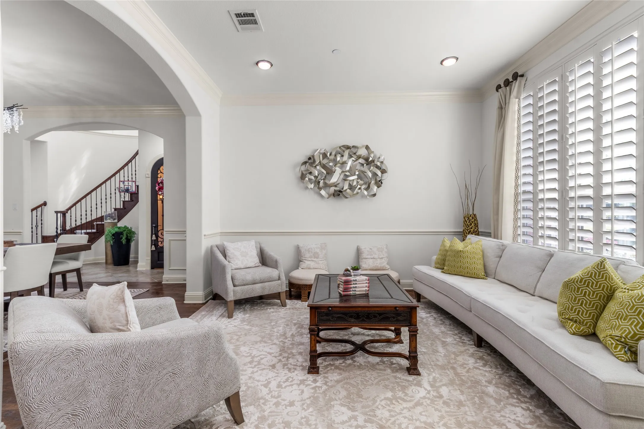 Single Family Residence For Sale in Tarrant County , 2109 Boulder Court, Southlake, Texas 76092, 4 Bedroom, 4 Bathroom, 3 Garage spaces, 5,932 Sqft, built in 2009, mls#21394632, Real Estate Agent in Southlake, Homes For Sale in Tarrant county, Homes For Sale in Southlake, Realtor in Southlake Texas, Real Estate Brokerage Independent Realty Texas, Luminita Cordes Realtor