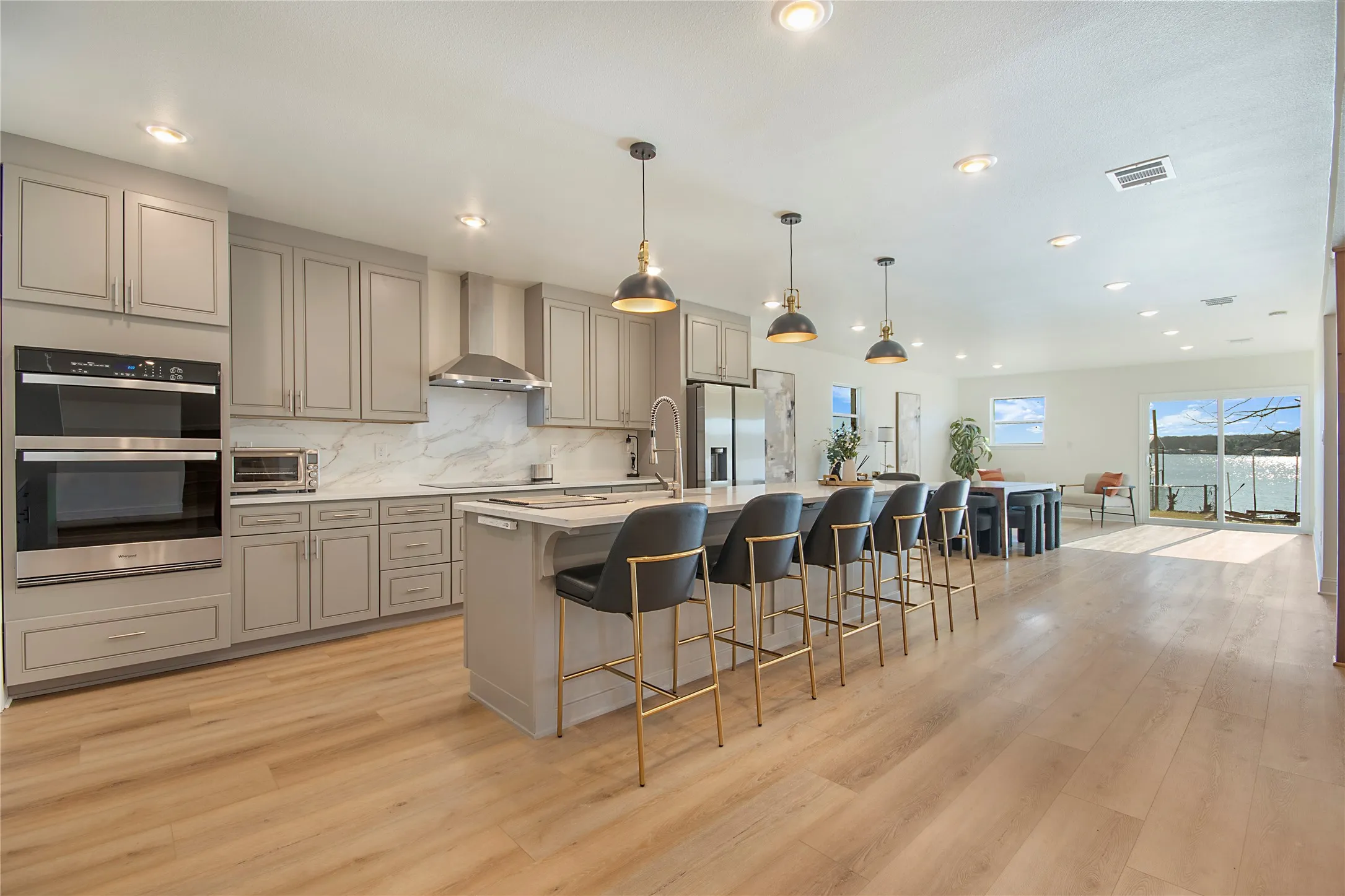 Single Family Residence For Sale in Tarrant County , 6805 Briar Road, Azle, Texas 76020, 7 Bedroom, 6 Bathroom, Garage spaces, 4,378 Sqft, built in 1986, mls#21394679, Real Estate Agent in Azle, Homes For Sale in Tarrant county, Homes For Sale in Azle, Realtor in Azle Texas, Real Estate Brokerage Independent Realty Texas, Luminita Cordes Realtor