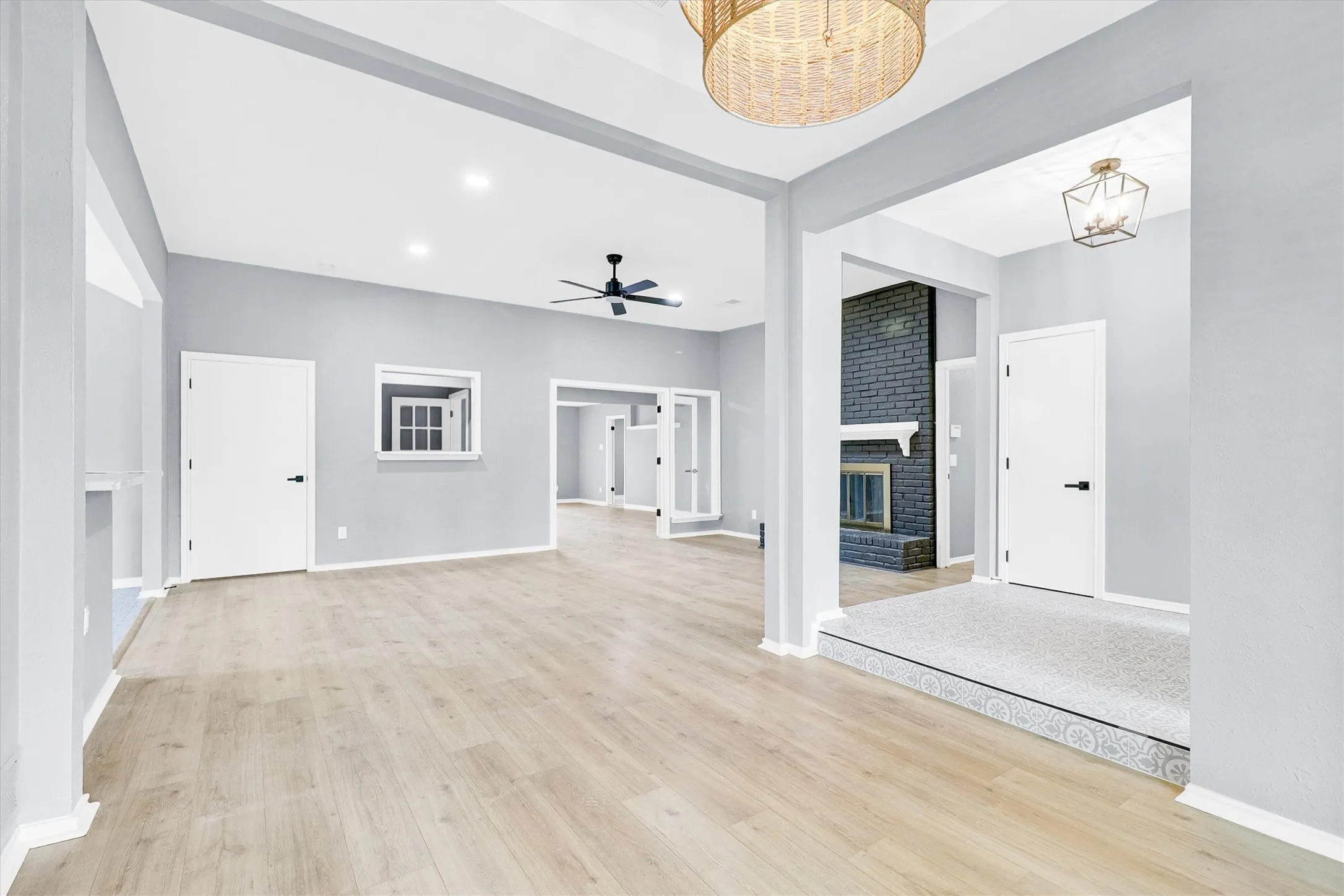 Single Family Residence For Sale in Dallas County , 2615 Dove Creek Lane, Carrollton, Texas 75006, 4 Bedroom, 3 Bathroom, 2 Garage spaces, 2,561 Sqft, built in 1981, mls#21394574, Real Estate Agent in Carrollton, Homes For Sale in Dallas county, Homes For Sale in Carrollton, Realtor in Carrollton Texas, Real Estate Brokerage Independent Realty Texas, Luminita Cordes Realtor