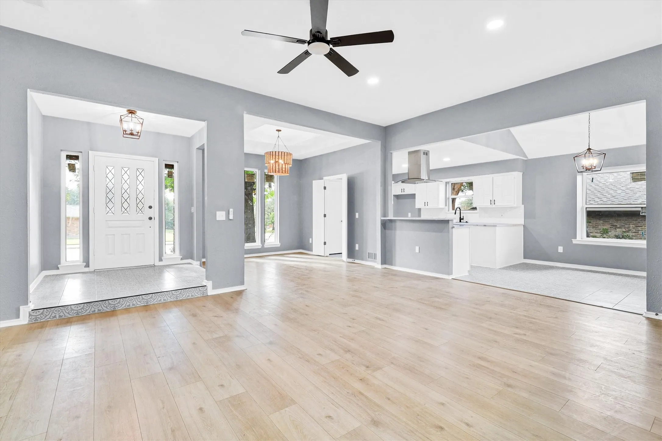 Single Family Residence For Sale in Dallas County , 2615 Dove Creek Lane, Carrollton, Texas 75006, 4 Bedroom, 3 Bathroom, 2 Garage spaces, 2,561 Sqft, built in 1981, mls#21394574, Real Estate Agent in Carrollton, Homes For Sale in Dallas county, Homes For Sale in Carrollton, Realtor in Carrollton Texas, Real Estate Brokerage Independent Realty Texas, Luminita Cordes Realtor