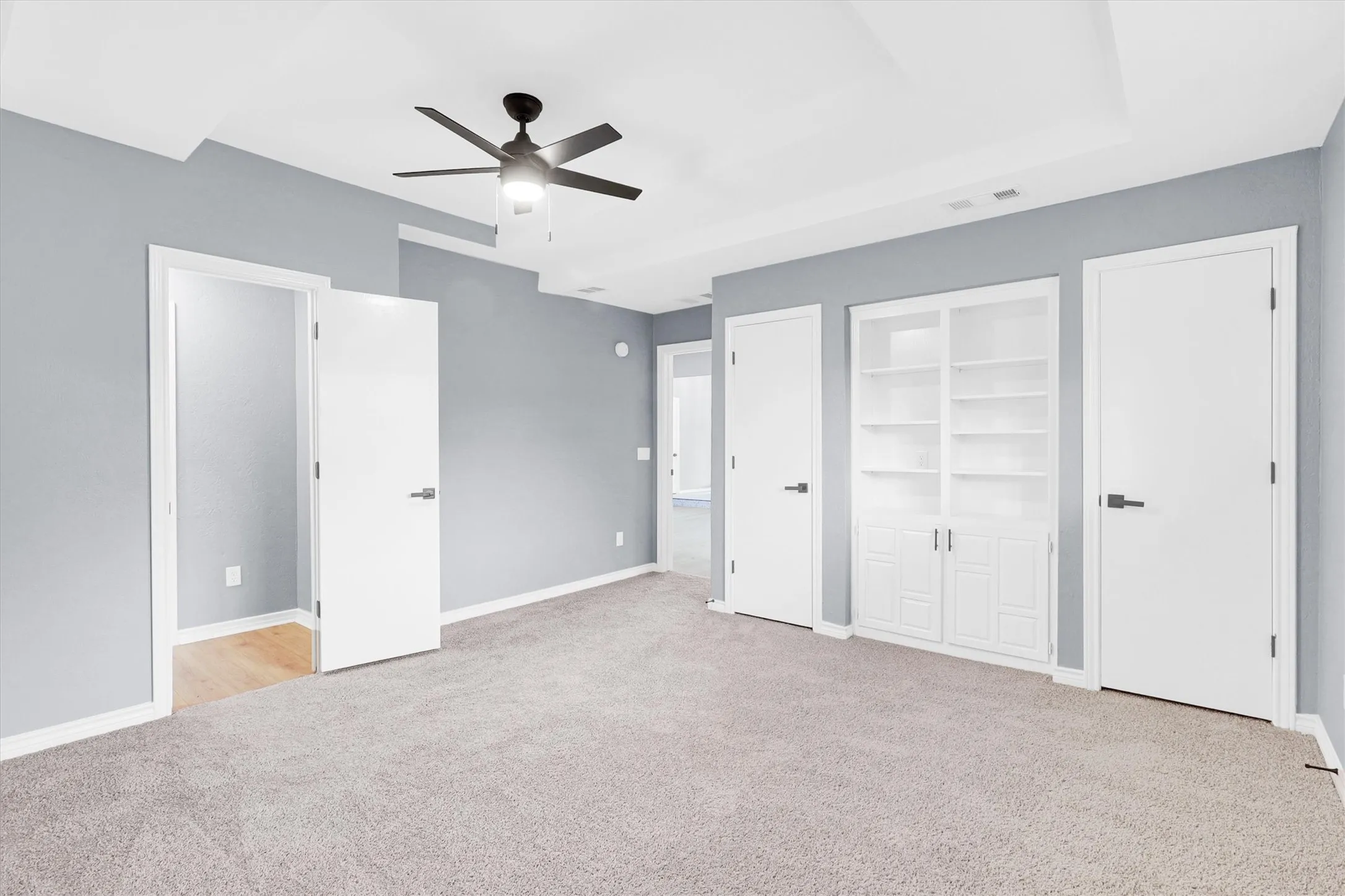 Single Family Residence For Sale in Dallas County , 2615 Dove Creek Lane, Carrollton, Texas 75006, 4 Bedroom, 3 Bathroom, 2 Garage spaces, 2,561 Sqft, built in 1981, mls#21394574, Real Estate Agent in Carrollton, Homes For Sale in Dallas county, Homes For Sale in Carrollton, Realtor in Carrollton Texas, Real Estate Brokerage Independent Realty Texas, Luminita Cordes Realtor