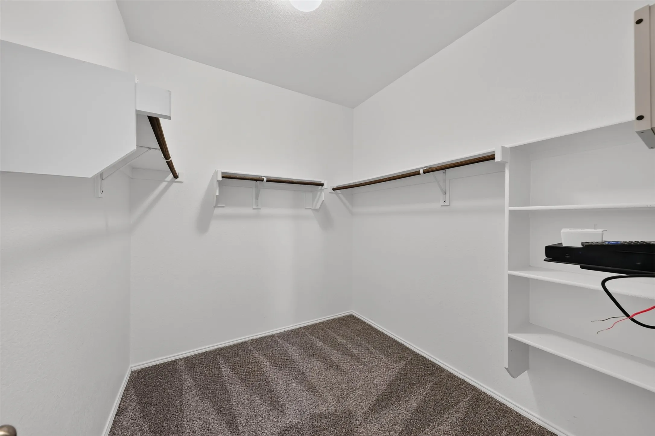 Single Family Residence For Sale in Tarrant County , 10005 Amosite Drive, Fort Worth, Texas 76131, 3 Bedroom, 2 Bathroom, 2 Garage spaces, 1,947 Sqft, built in 2016, mls#21331182, Real Estate Agent in Fort Worth, Homes For Sale in Tarrant county, Homes For Sale in Fort Worth, Realtor in Fort Worth Texas, Real Estate Brokerage Independent Realty Texas, Luminita Cordes Realtor