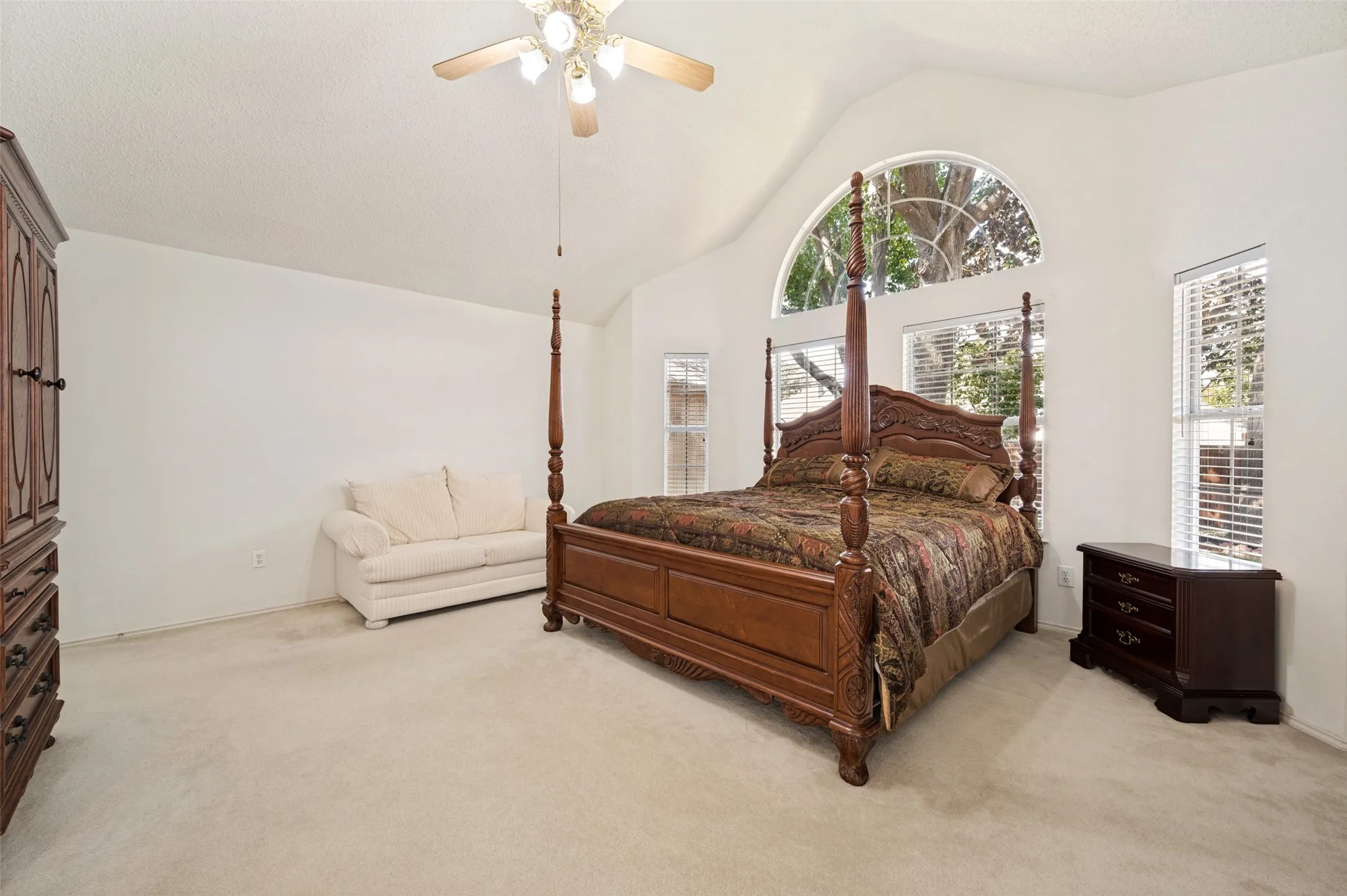 Single Family Residence For Sale in Collin County , 2710 Cheverny Drive, Mc Kinney, Texas 75070, 3 Bedroom, 2 Bathroom, 2 Garage spaces, 1,937 Sqft, built in 1994, mls#21385353, Real Estate Agent in Mc Kinney, Homes For Sale in Collin county, Homes For Sale in Mc Kinney, Realtor in Mc Kinney Texas, Real Estate Brokerage Independent Realty Texas, Luminita Cordes Realtor