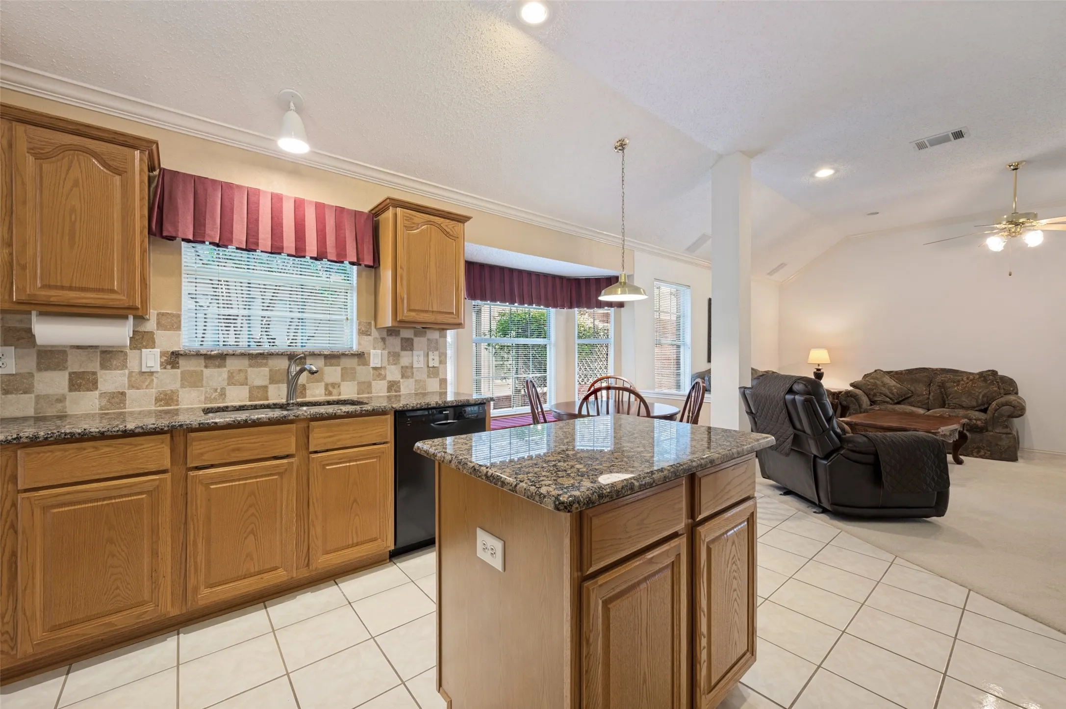 Single Family Residence For Sale in Collin County , 2710 Cheverny Drive, Mc Kinney, Texas 75070, 3 Bedroom, 2 Bathroom, 2 Garage spaces, 1,937 Sqft, built in 1994, mls#21385353, Real Estate Agent in Mc Kinney, Homes For Sale in Collin county, Homes For Sale in Mc Kinney, Realtor in Mc Kinney Texas, Real Estate Brokerage Independent Realty Texas, Luminita Cordes Realtor