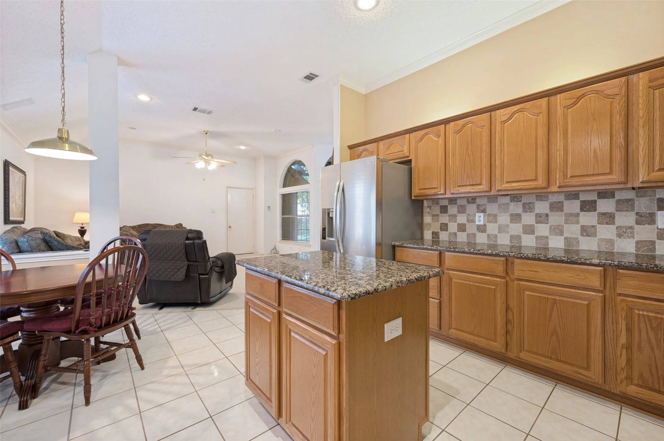 Single Family Residence For Sale in Collin County , 2710 Cheverny Drive, Mc Kinney, Texas 75070, 3 Bedroom, 2 Bathroom, 2 Garage spaces, 1,937 Sqft, built in 1994, mls#21385353, Real Estate Agent in Mc Kinney, Homes For Sale in Collin county, Homes For Sale in Mc Kinney, Realtor in Mc Kinney Texas, Real Estate Brokerage Independent Realty Texas, Luminita Cordes Realtor