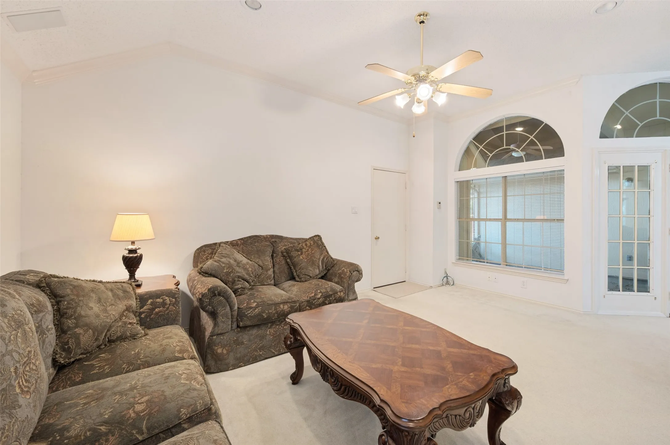 Single Family Residence For Sale in Collin County , 2710 Cheverny Drive, Mc Kinney, Texas 75070, 3 Bedroom, 2 Bathroom, 2 Garage spaces, 1,937 Sqft, built in 1994, mls#21385353, Real Estate Agent in Mc Kinney, Homes For Sale in Collin county, Homes For Sale in Mc Kinney, Realtor in Mc Kinney Texas, Real Estate Brokerage Independent Realty Texas, Luminita Cordes Realtor