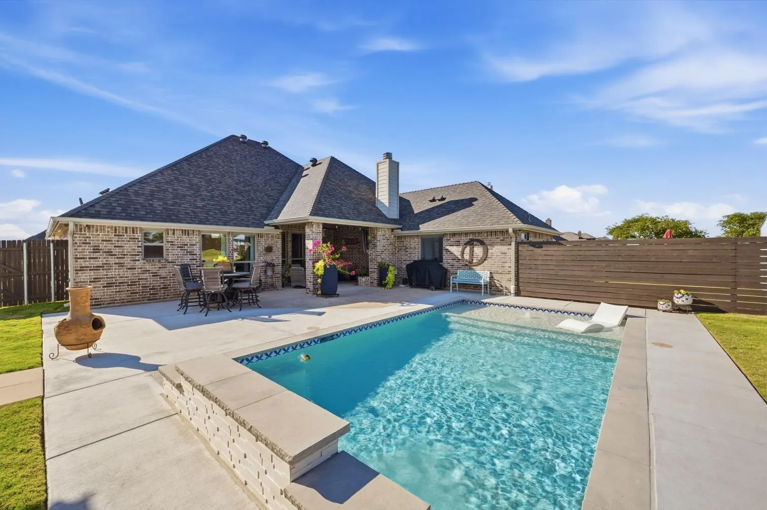 Single Family Residence For Sale in Johnson County , 110 Oak View Drive, Godley, Texas 76044, 4 Bedroom, 3 Bathroom, 2 Garage spaces, 2,314 Sqft, built in 2021, mls#21391363, Real Estate Agent in Godley, Homes For Sale in Johnson county, Homes For Sale in Godley, Realtor in Godley Texas, Real Estate Brokerage Independent Realty Texas, Luminita Cordes Realtor