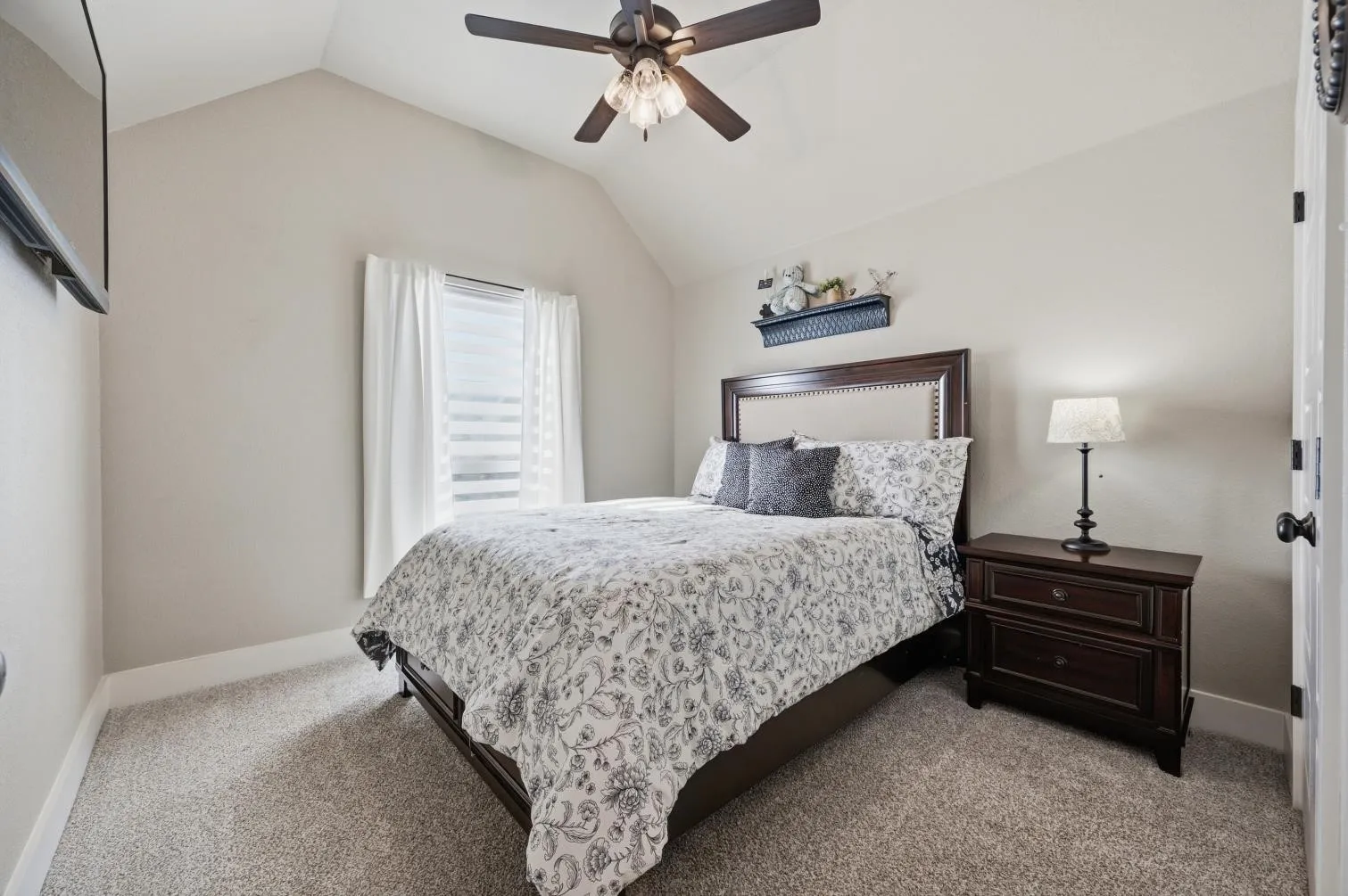 Single Family Residence For Sale in Johnson County , 110 Oak View Drive, Godley, Texas 76044, 4 Bedroom, 3 Bathroom, 2 Garage spaces, 2,314 Sqft, built in 2021, mls#21391363, Real Estate Agent in Godley, Homes For Sale in Johnson county, Homes For Sale in Godley, Realtor in Godley Texas, Real Estate Brokerage Independent Realty Texas, Luminita Cordes Realtor