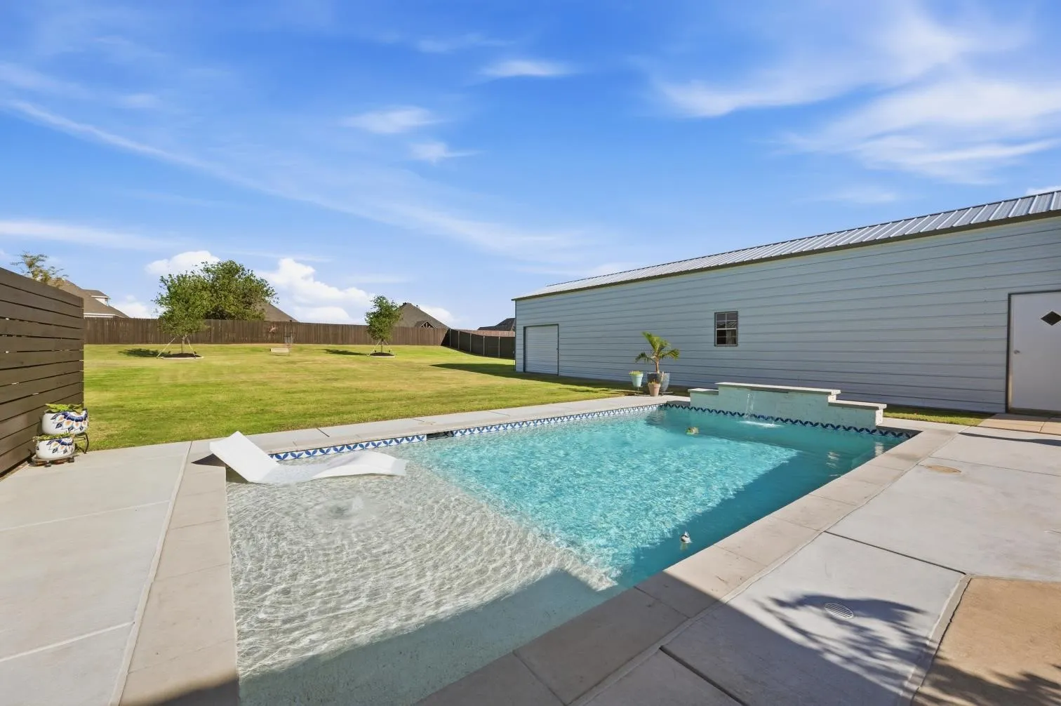 Single Family Residence For Sale in Johnson County , 110 Oak View Drive, Godley, Texas 76044, 4 Bedroom, 3 Bathroom, 2 Garage spaces, 2,314 Sqft, built in 2021, mls#21391363, Real Estate Agent in Godley, Homes For Sale in Johnson county, Homes For Sale in Godley, Realtor in Godley Texas, Real Estate Brokerage Independent Realty Texas, Luminita Cordes Realtor