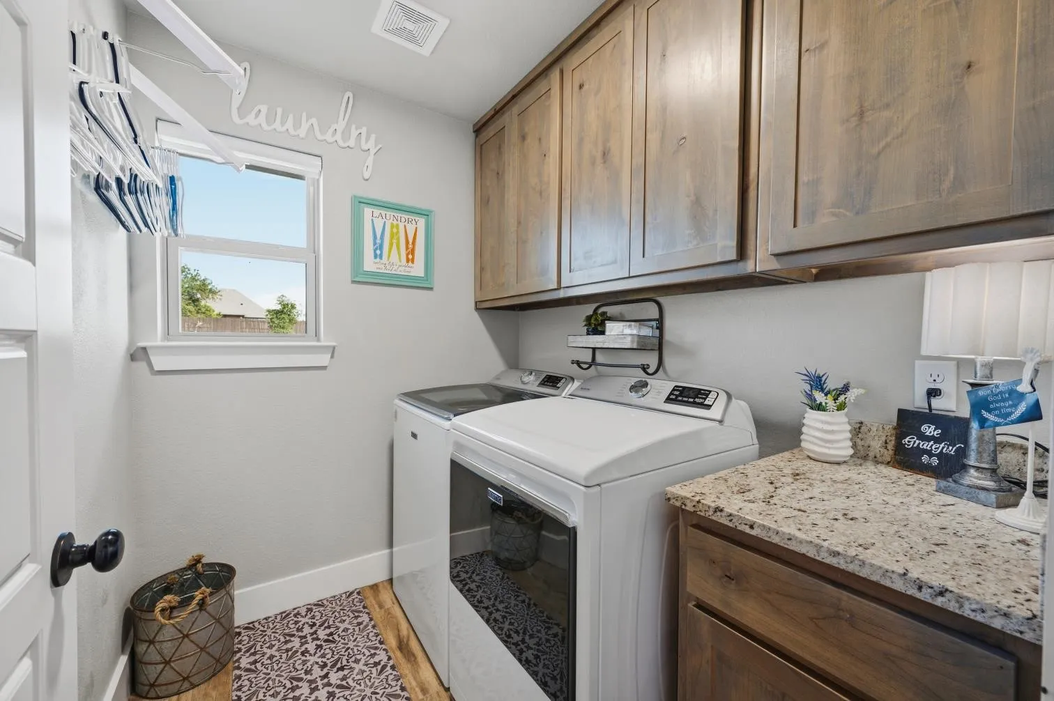 Single Family Residence For Sale in Johnson County , 110 Oak View Drive, Godley, Texas 76044, 4 Bedroom, 3 Bathroom, 2 Garage spaces, 2,314 Sqft, built in 2021, mls#21391363, Real Estate Agent in Godley, Homes For Sale in Johnson county, Homes For Sale in Godley, Realtor in Godley Texas, Real Estate Brokerage Independent Realty Texas, Luminita Cordes Realtor