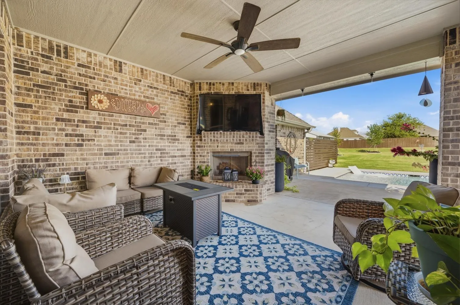 Single Family Residence For Sale in Johnson County , 110 Oak View Drive, Godley, Texas 76044, 4 Bedroom, 3 Bathroom, 2 Garage spaces, 2,314 Sqft, built in 2021, mls#21391363, Real Estate Agent in Godley, Homes For Sale in Johnson county, Homes For Sale in Godley, Realtor in Godley Texas, Real Estate Brokerage Independent Realty Texas, Luminita Cordes Realtor